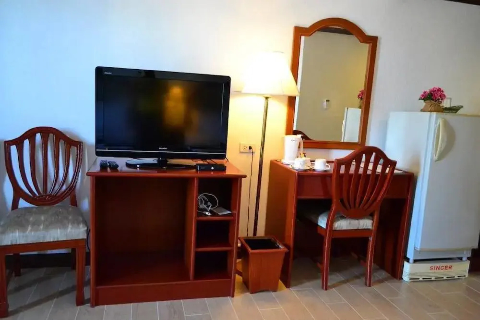 Lom Sak Nattirat Hotel