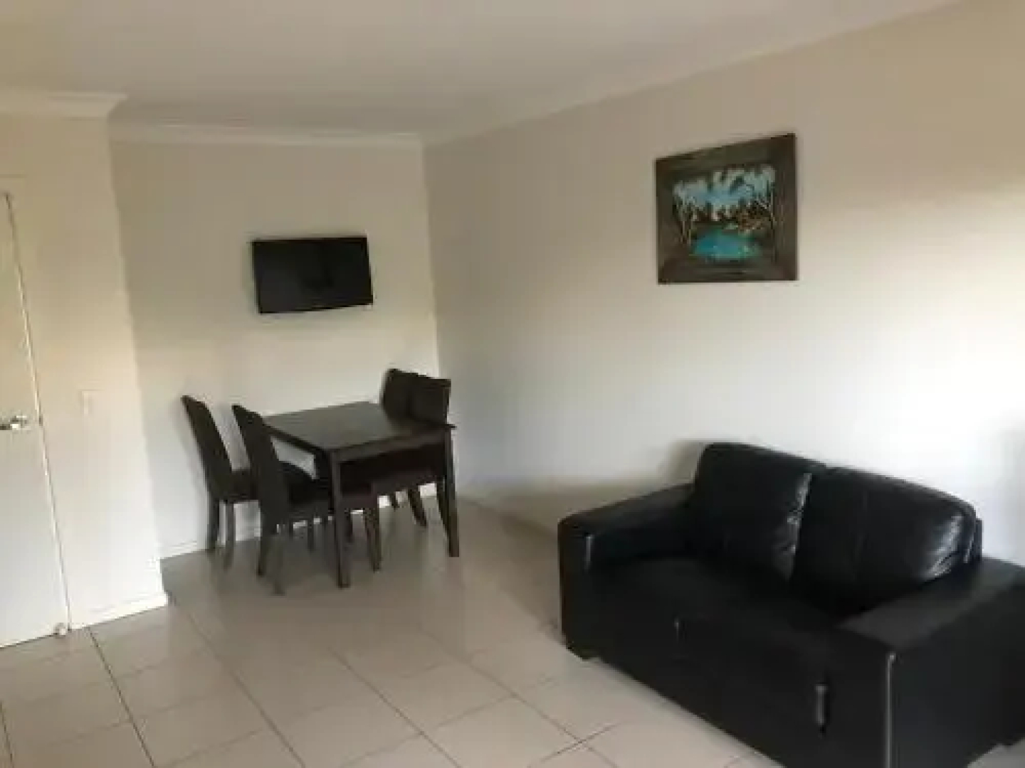 Brisbane Valley Tavern Apartments