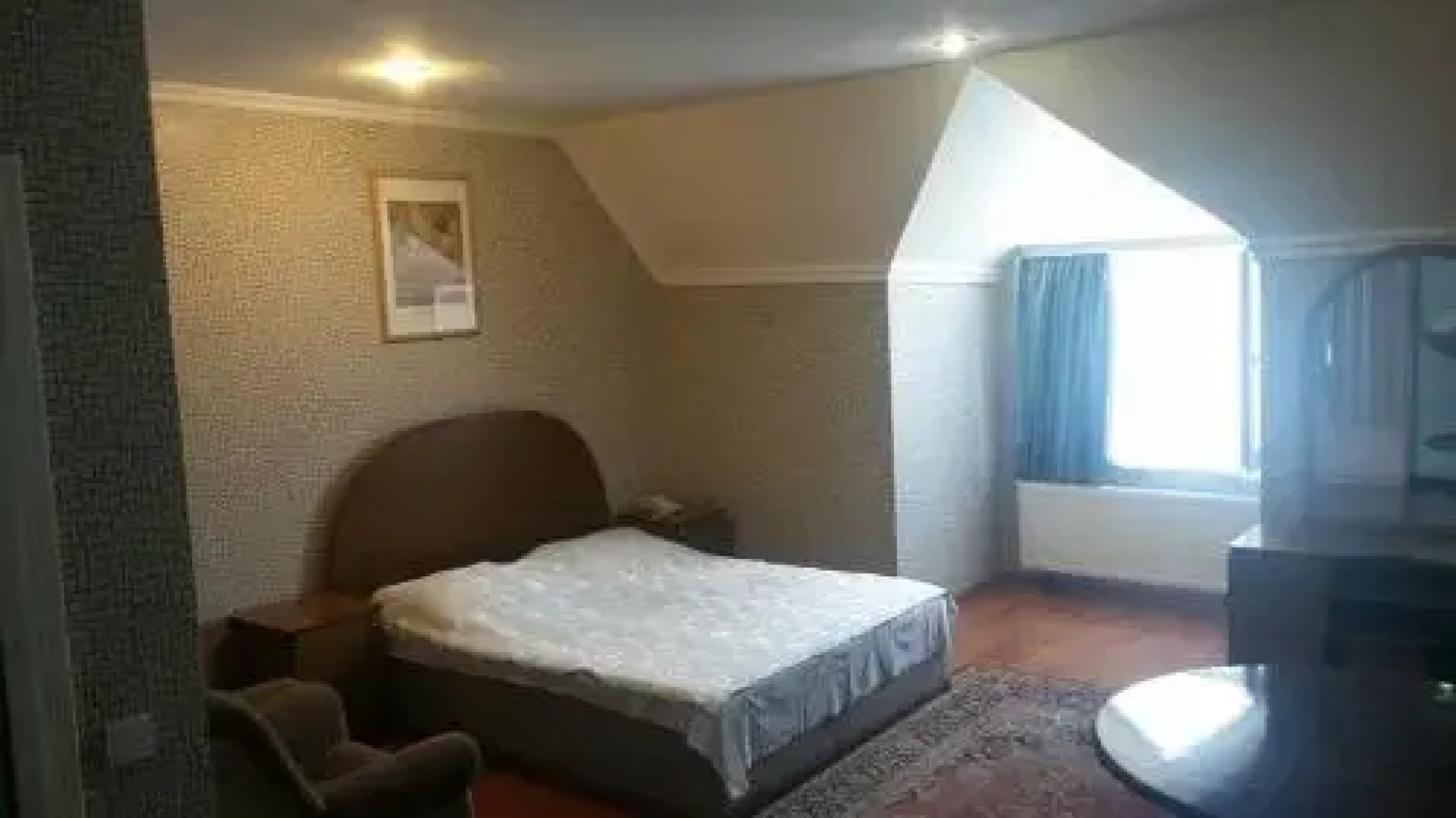 Is Hotel