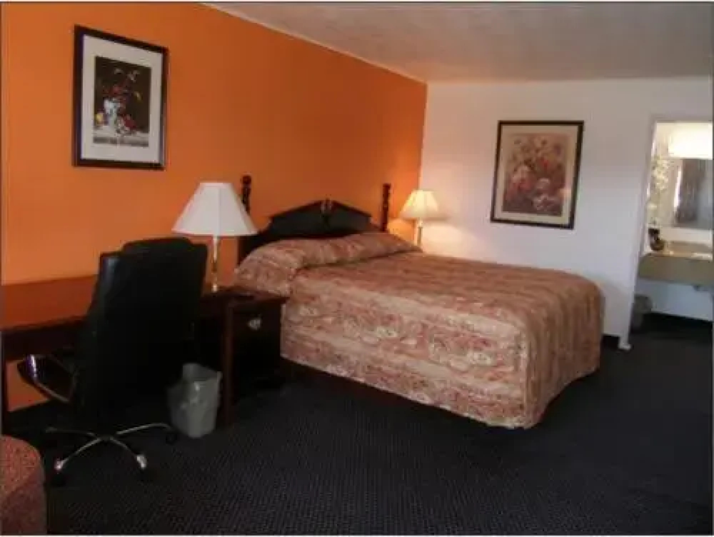 Red Lion Motor Lodge
