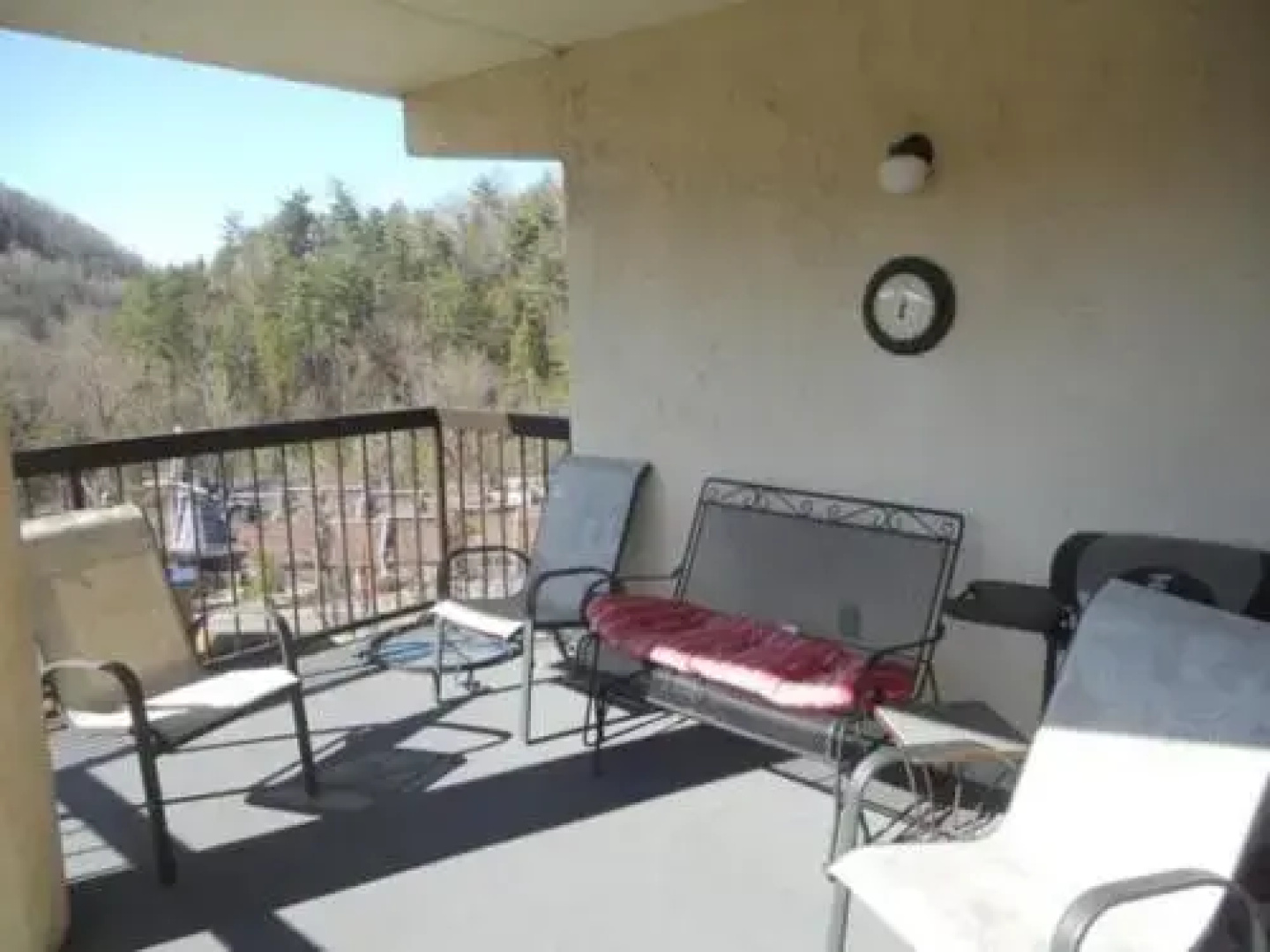 Gatlinburg Chateau Condo #506 by RedAwning
