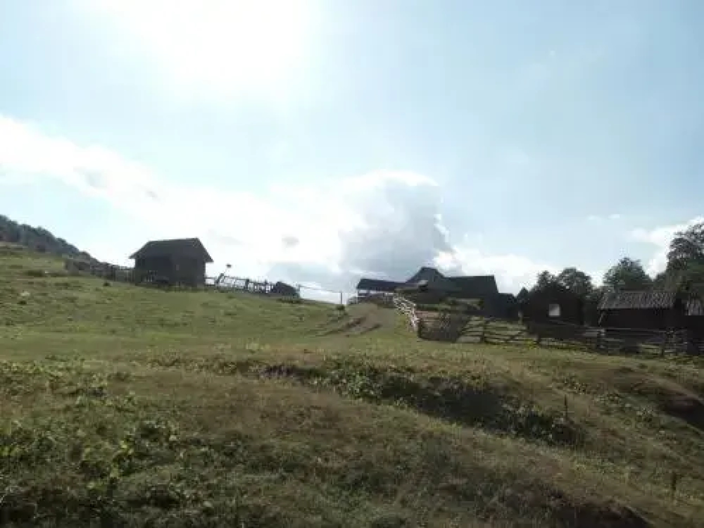 Eco Village Goles