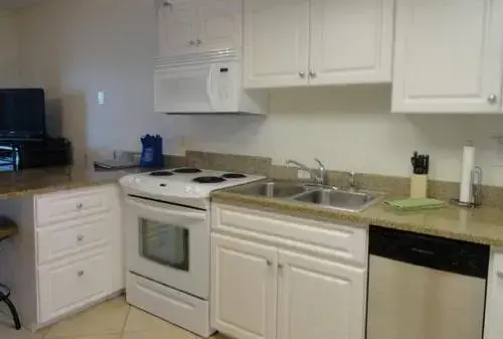 Beach House Resort 3