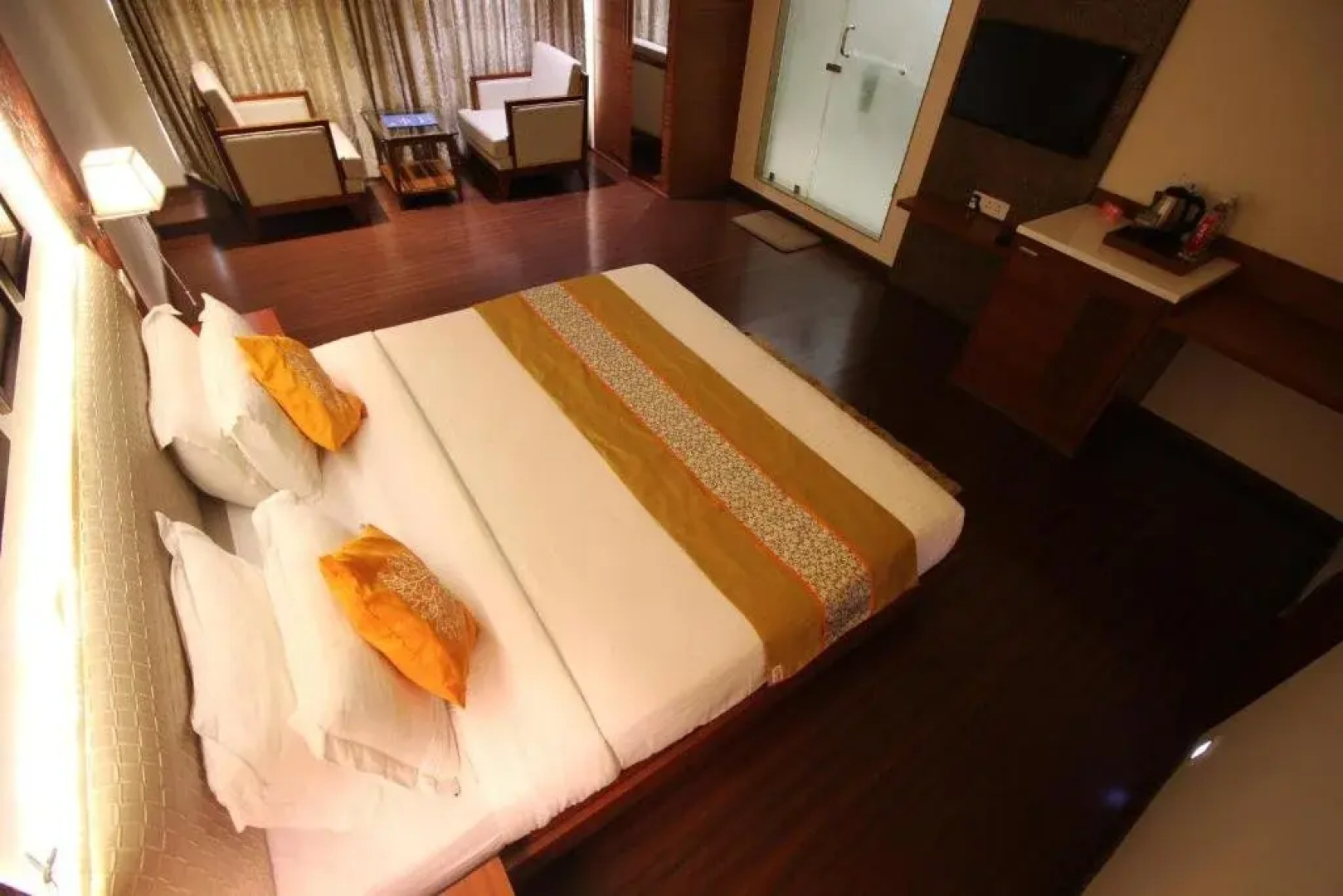 OYO Premium Thaltej Cross Road SG Highway