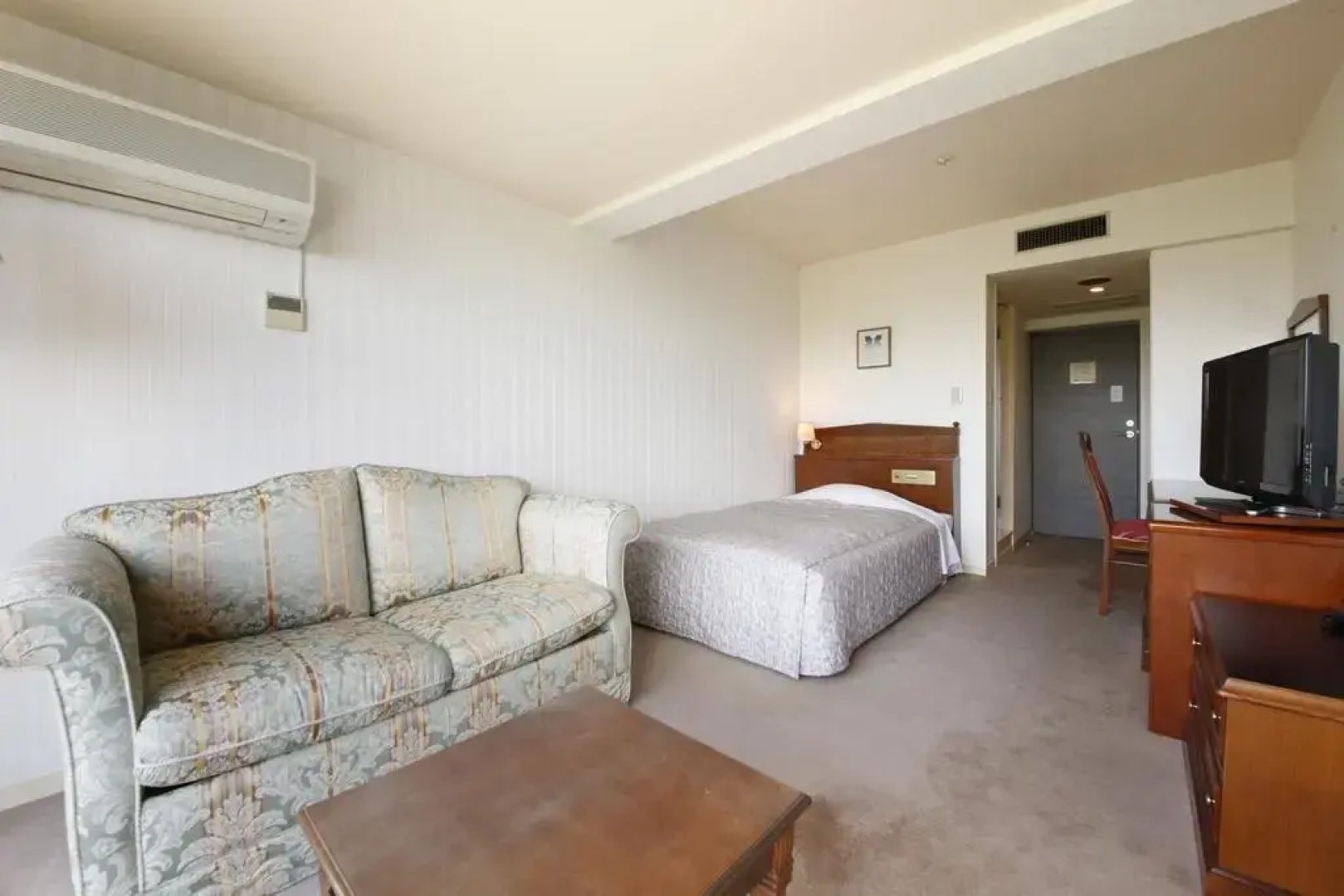 Royal Hills Kisarazu View Hotel