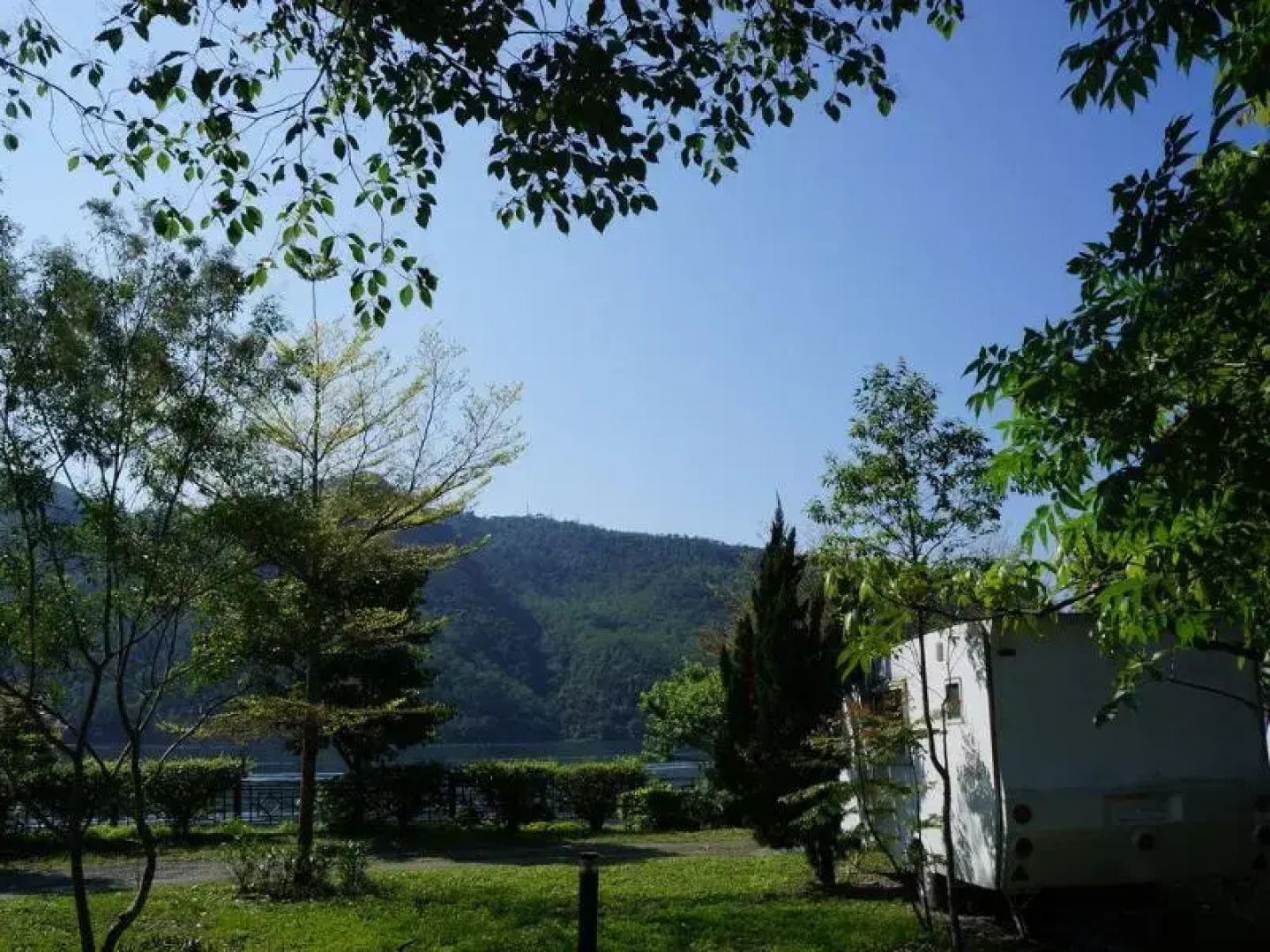 Lake-House Resort