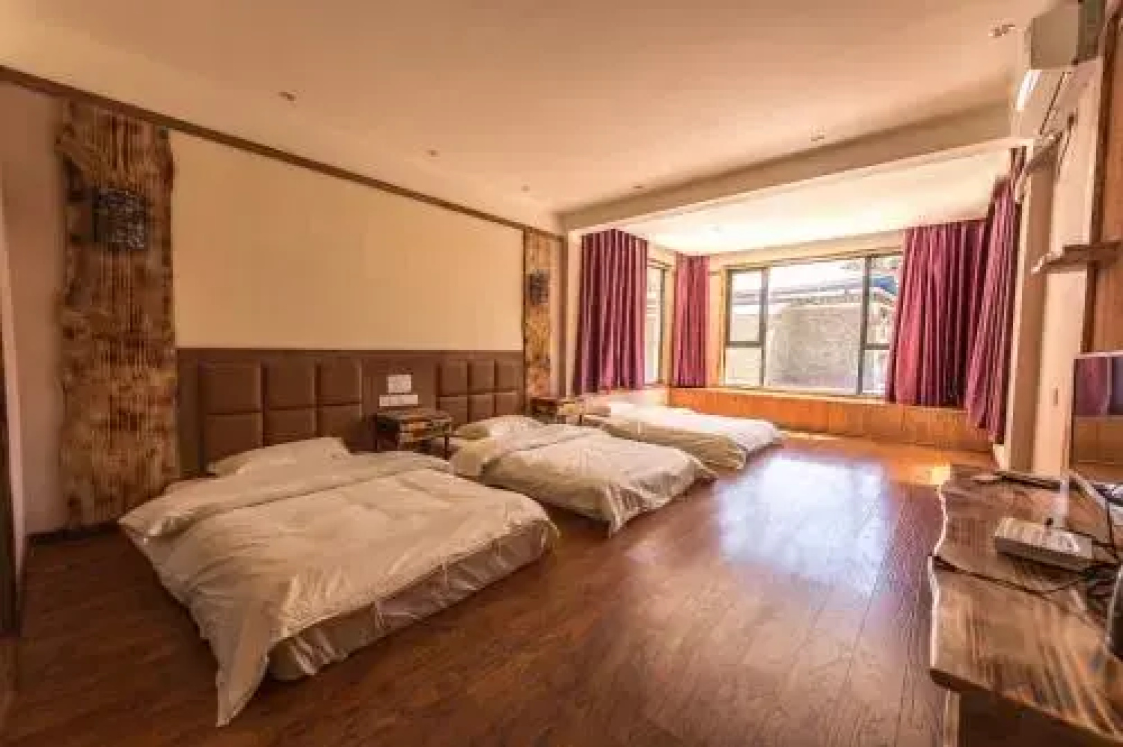 Xinduqiao Yak International Youth Hostel