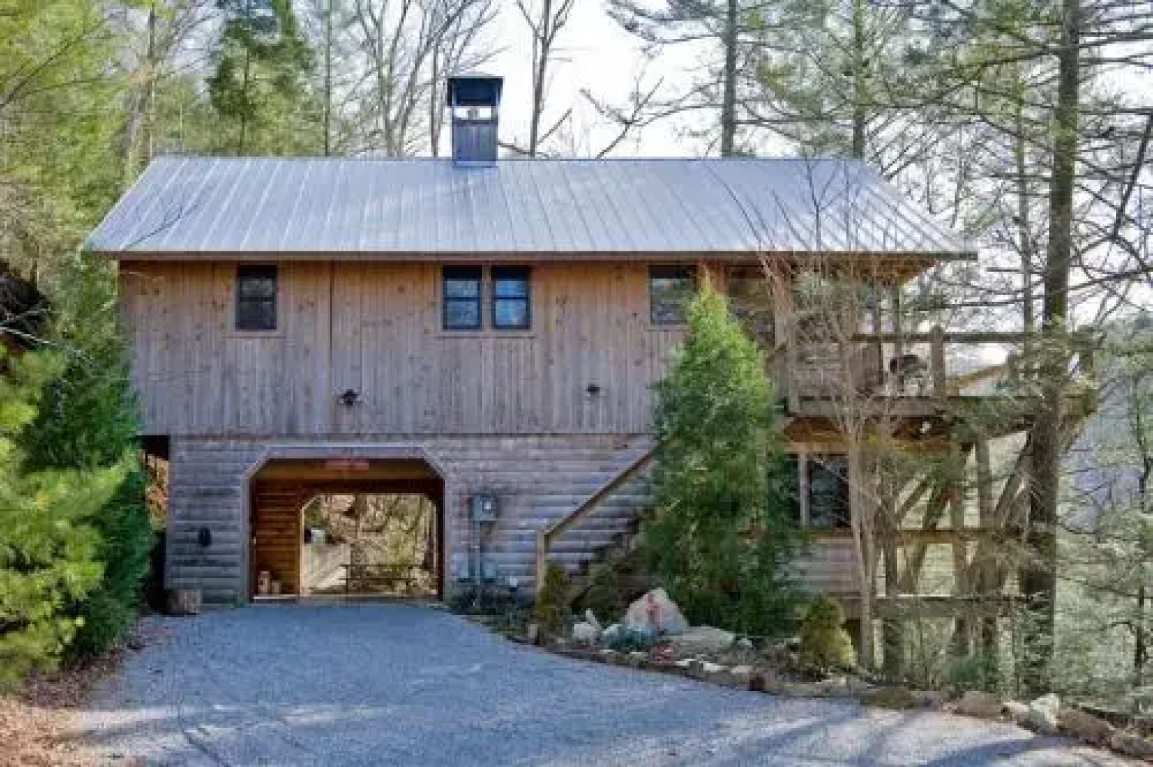 Hayloft 217 Home - 3 Br home by RedAwning