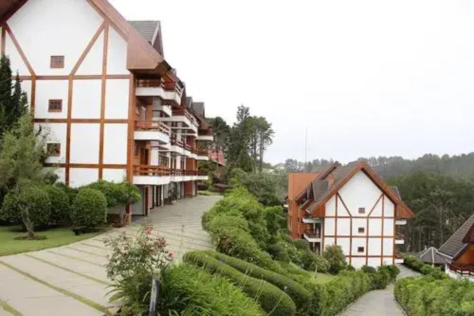 Preços especiais para estadia semanal e ou mensal COBERTURA Condomínio Switzerland Village