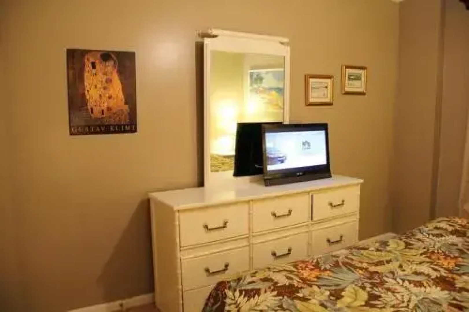 Tradewinds 302 1 Bedroom Condo by RedAwning Orange Beach