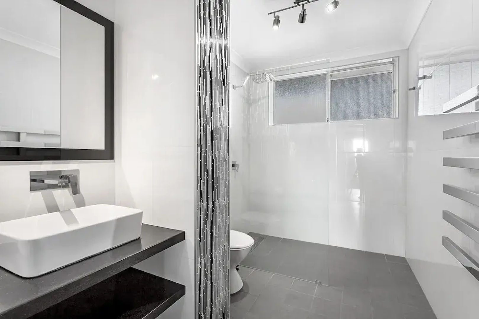 Ronald Avenue, Sundeck,  Unit 08, 51