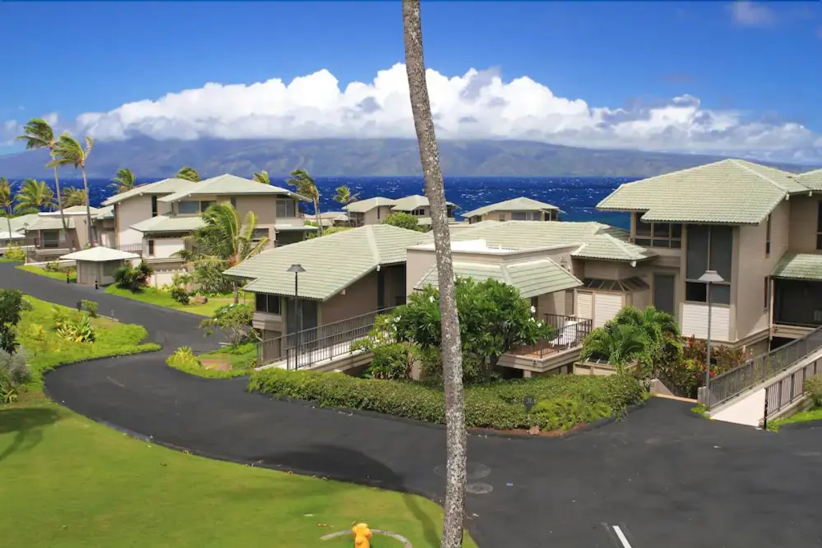 Bay Villa 11B3-4 by RedAwning