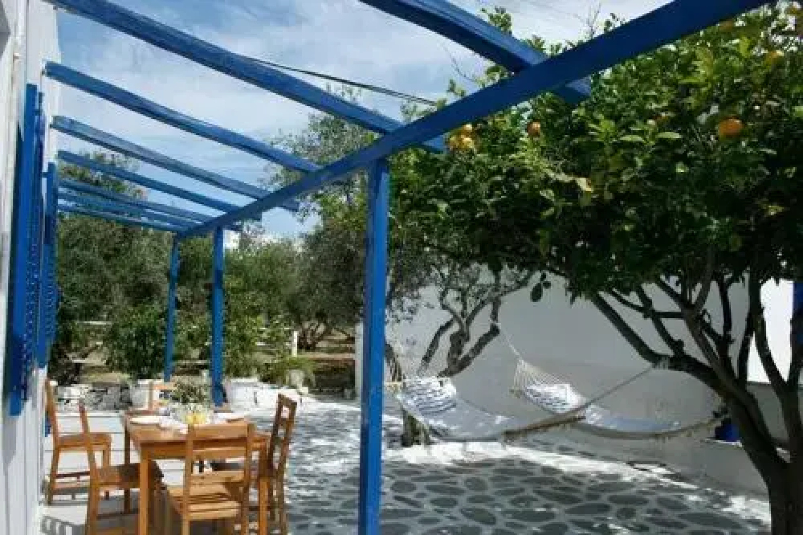 Yiannis Studios