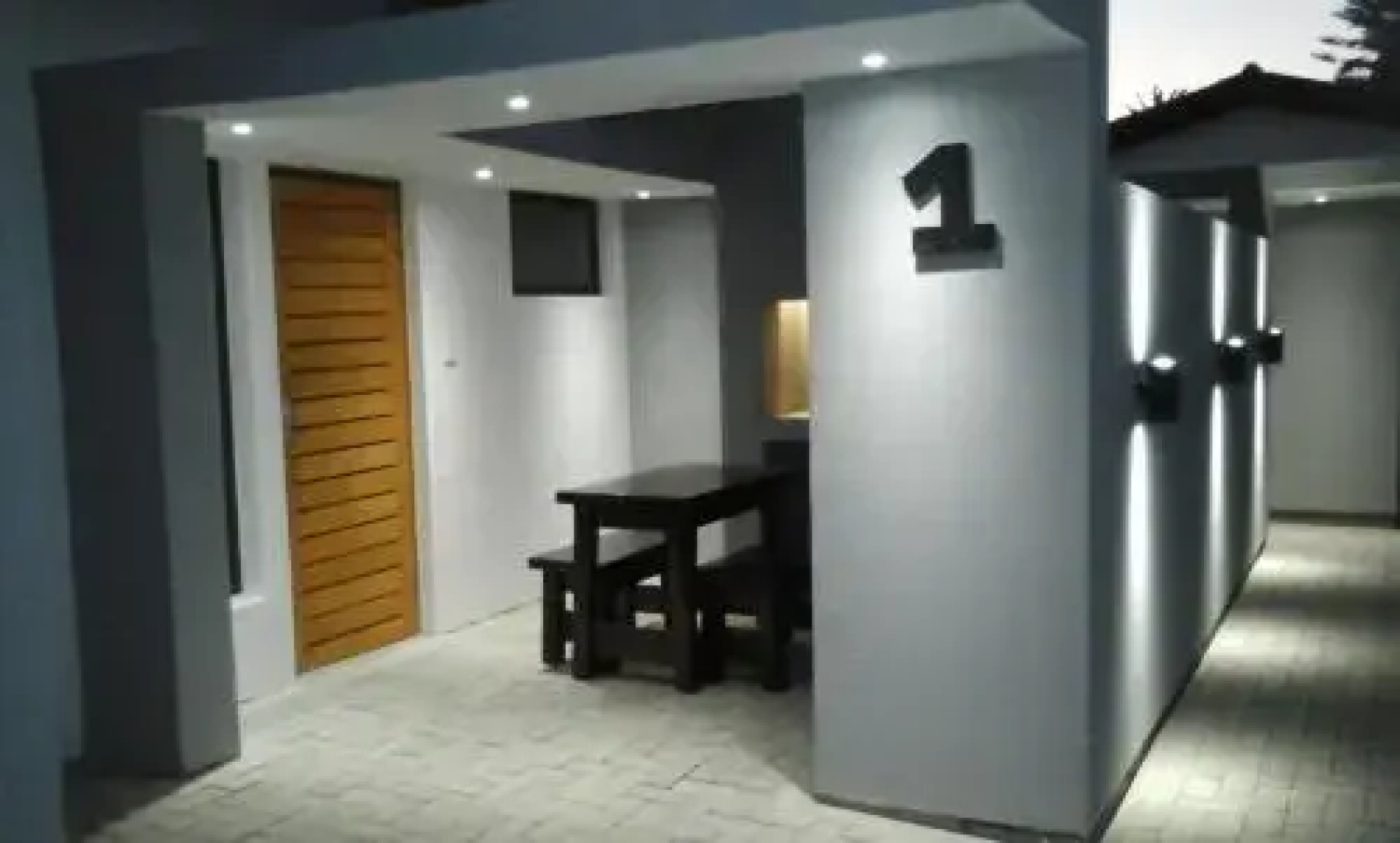 Tiende Laan Bed & Breakfast and Self-Catering