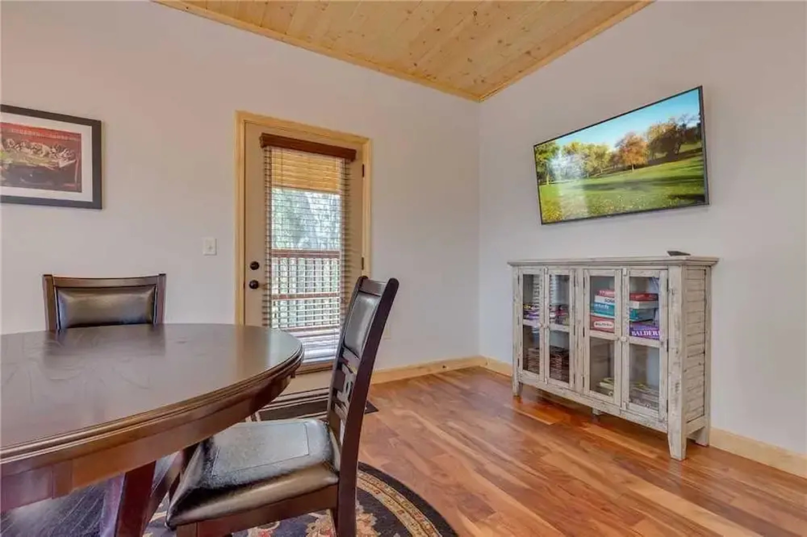 Eagles View - Four Bedroom Cabin