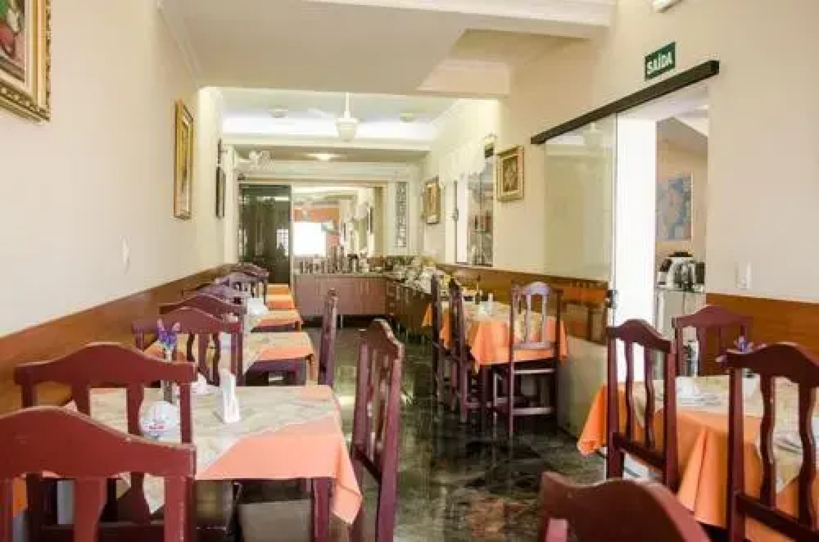 Lelis Hotel