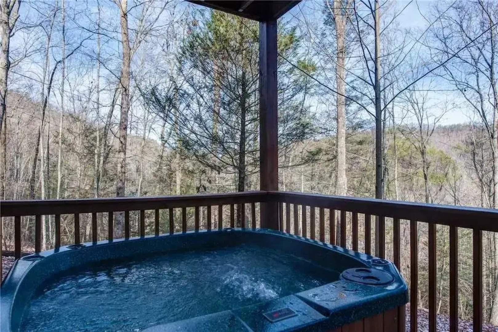 Hickory Hollow Lodge - Eight Bedroom Cabin