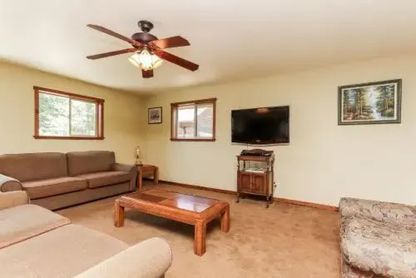Hereford Lakehouse Custom Home 4 Br home by RedAwning
