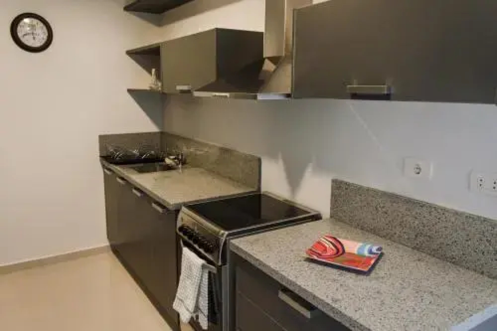 Realty PY Saravi