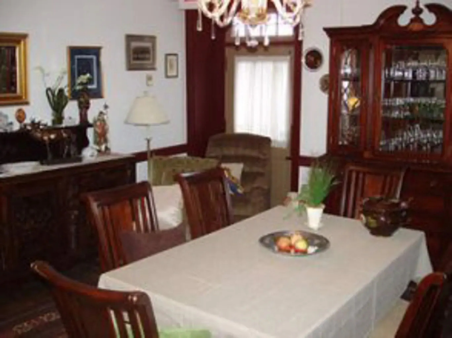 Historic Schoeneck Hotel B&B