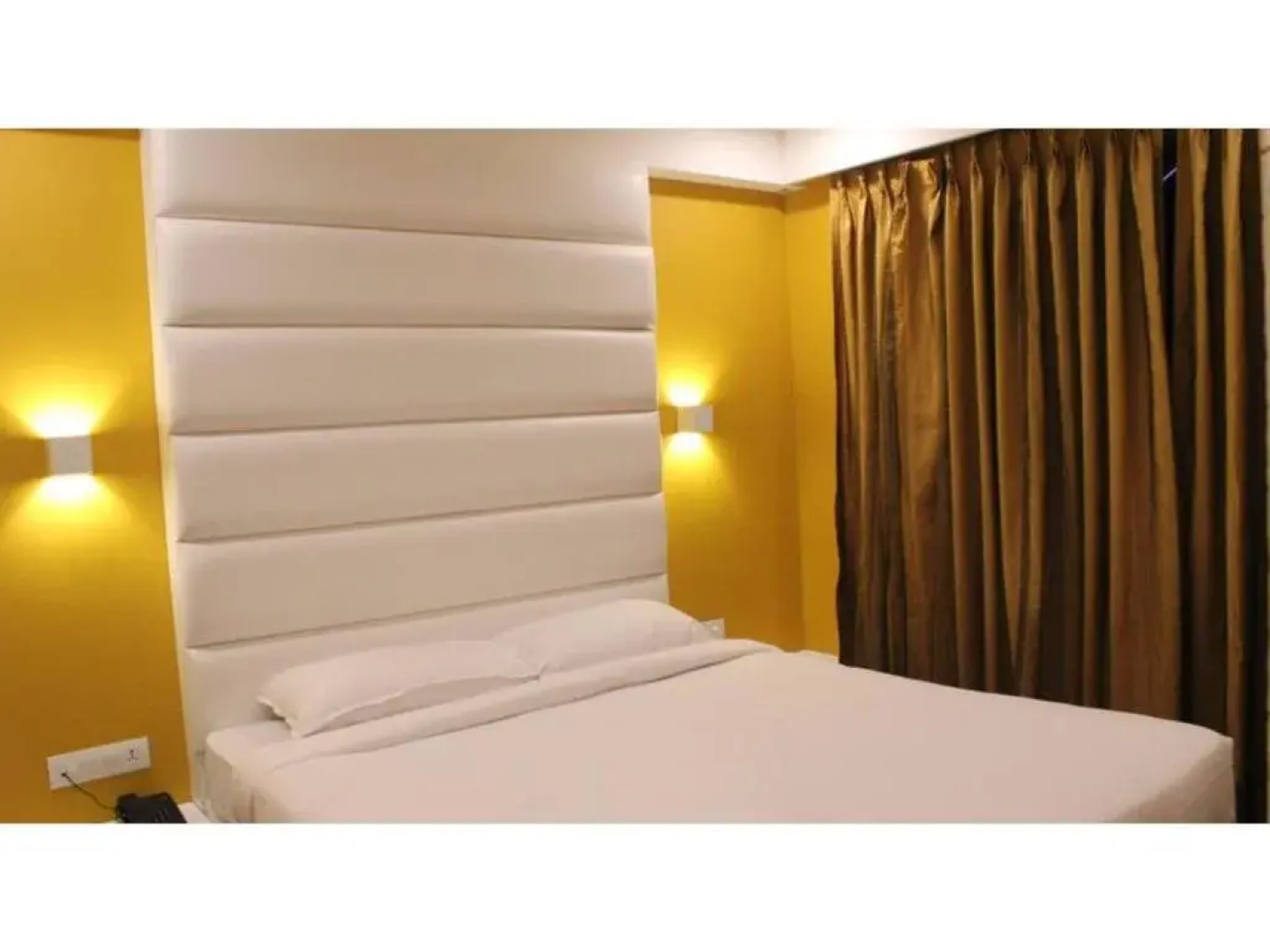 Vista Rooms at Sanwar Road