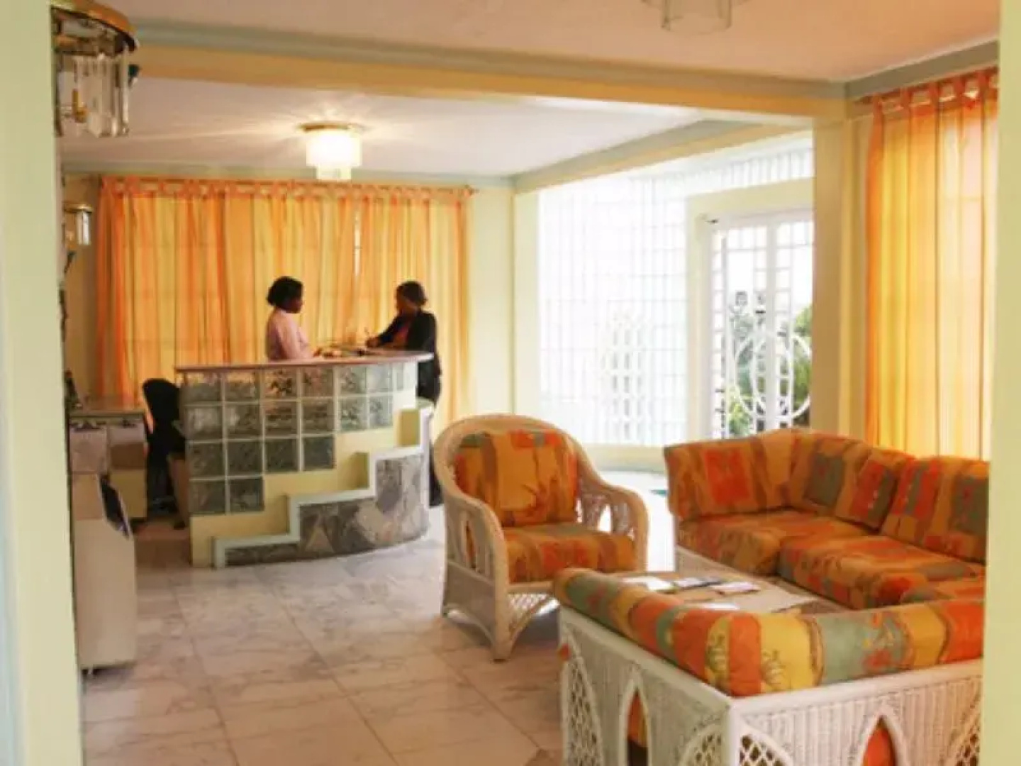 The New Montrose Hotel