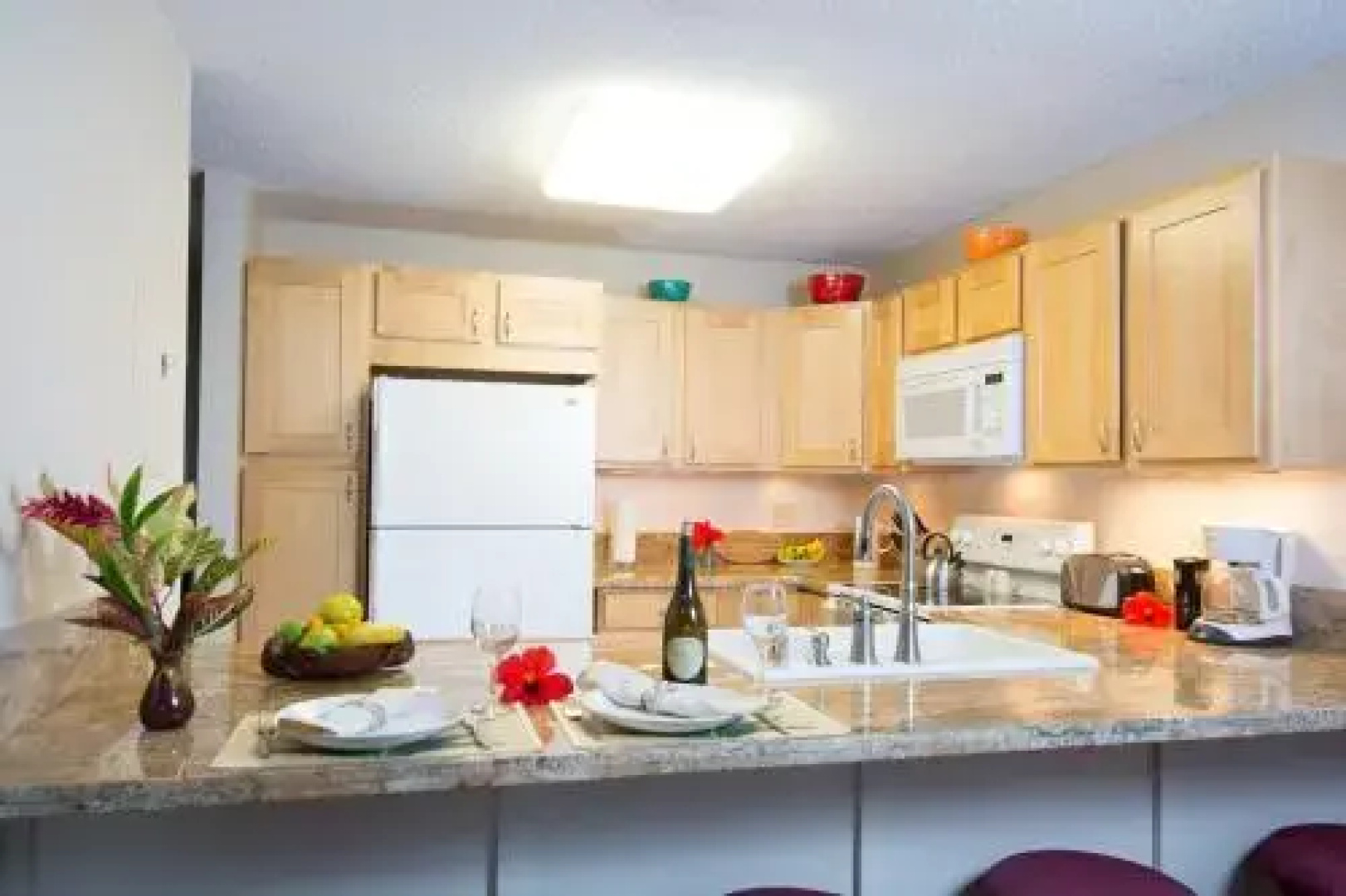 Palekaiko (Paradise) - 2 Br condo by RedAwning