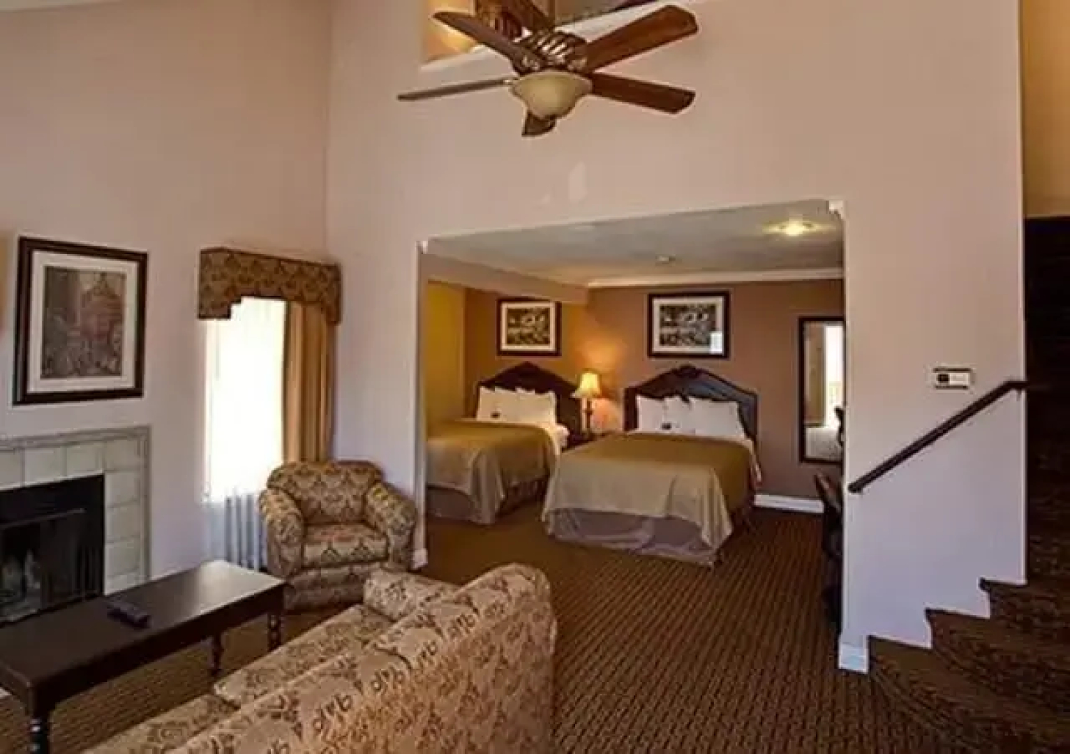 Quality Suites Anaheim Stadium
