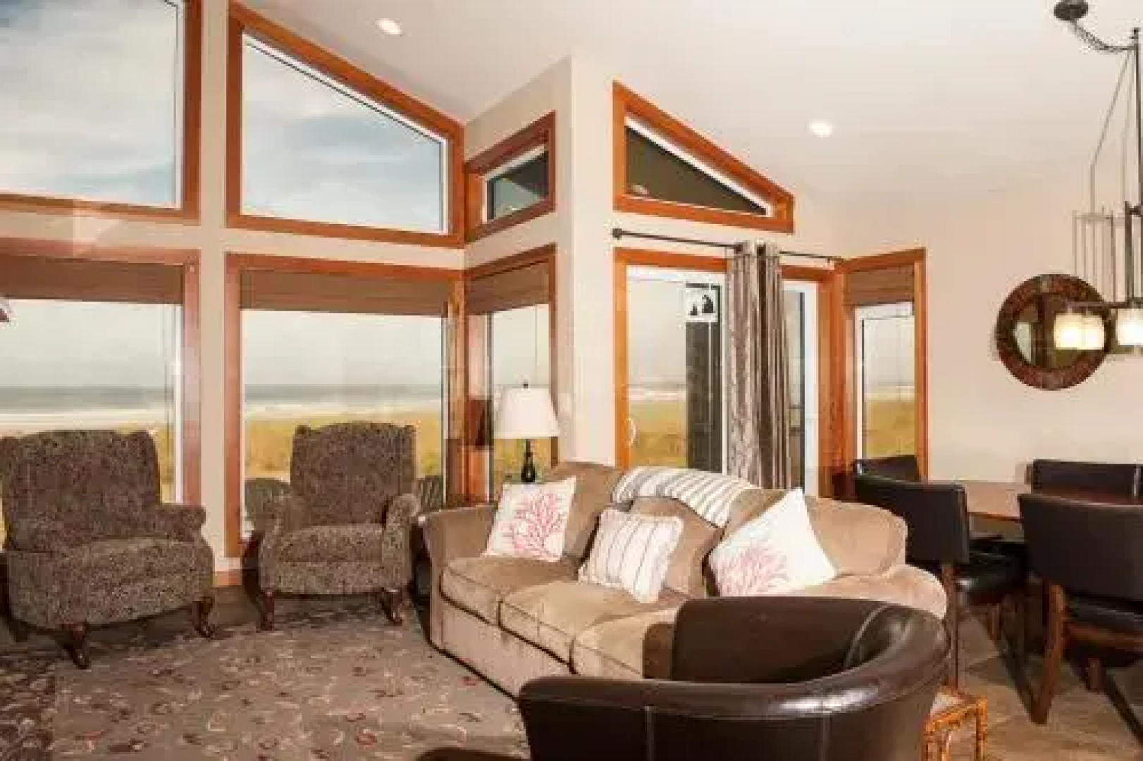 Sand Dune 3 Br cottage by RedAwning