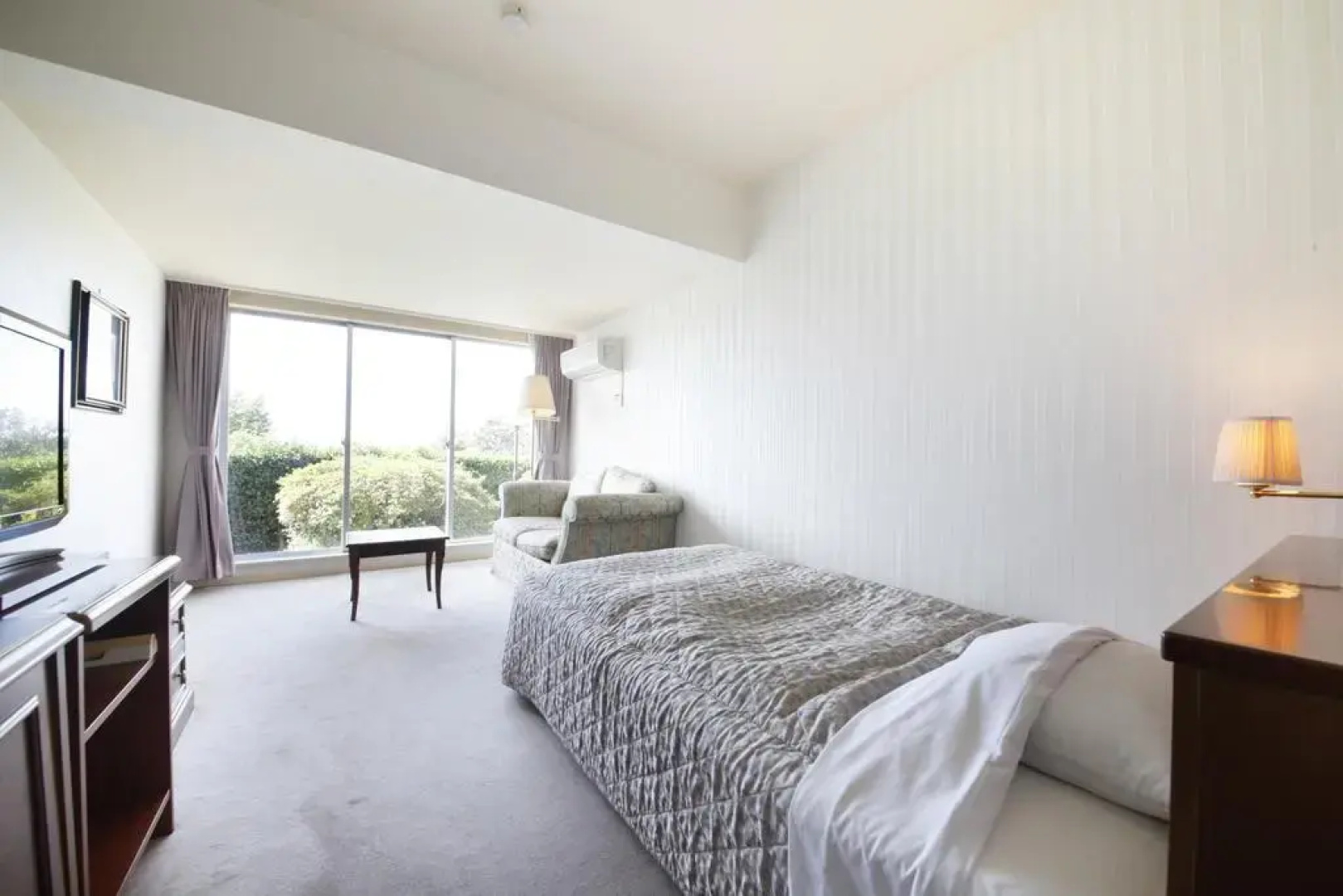 Royal Hills Kisarazu View Hotel