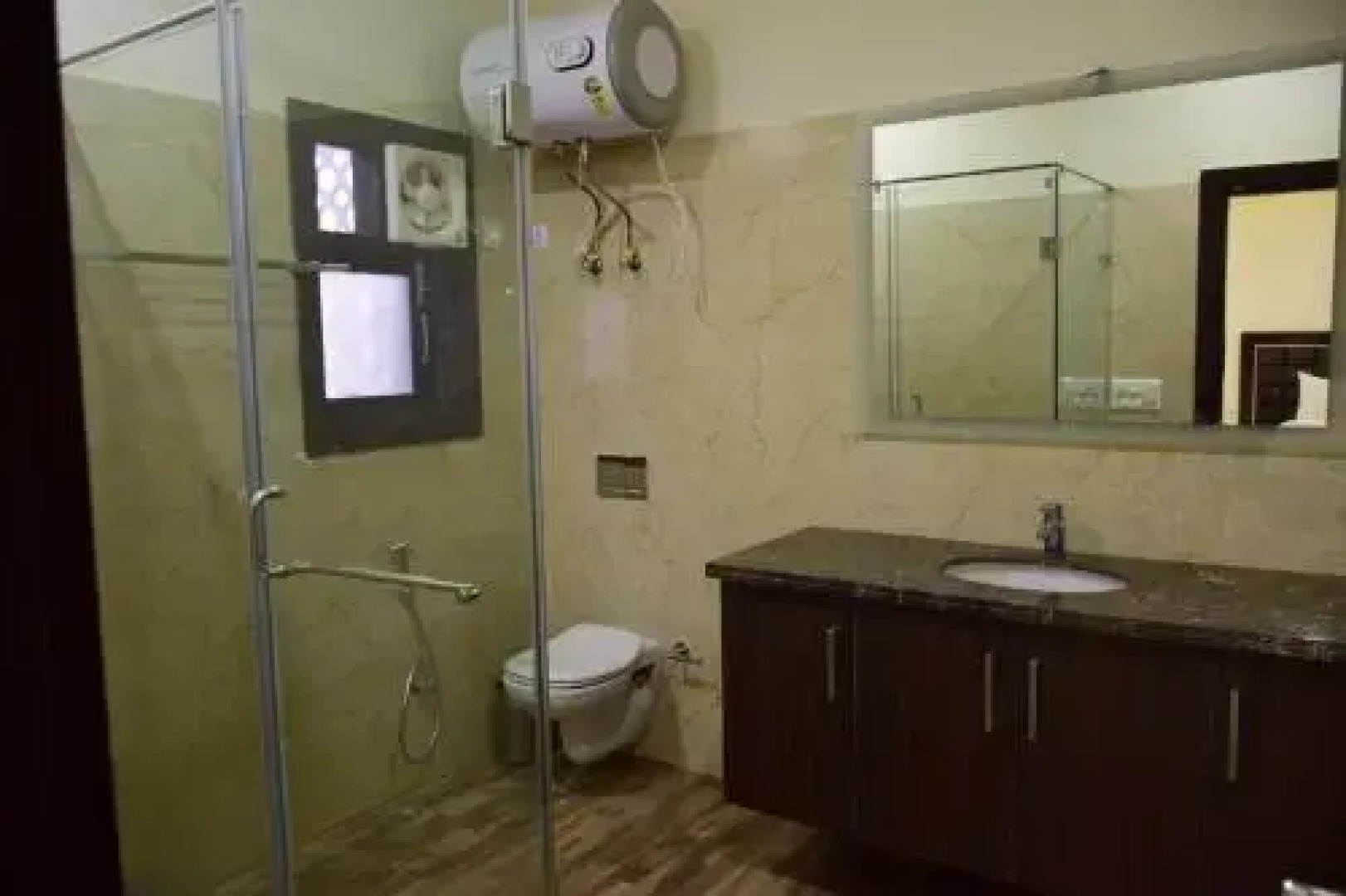 When In Gurgaon - Service Apartments Next to Artemis Hospital