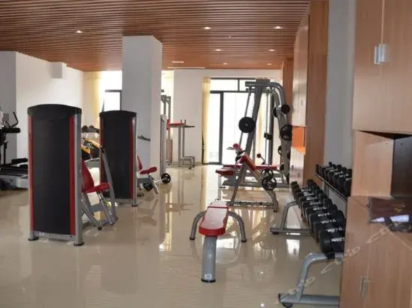 Dream Plus Apart Hotel & Youth Hostel