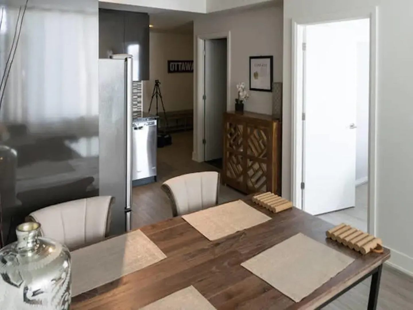 LM Stays - Condo in the Glebe