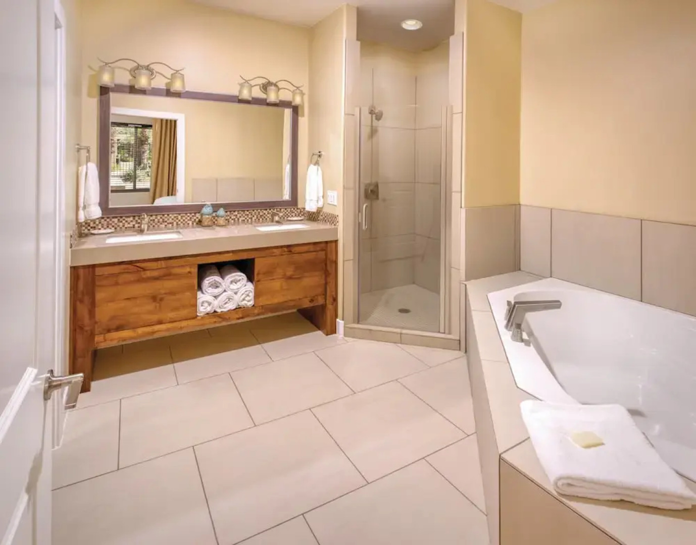 Estancia Resort by Vacation Resort Solutions