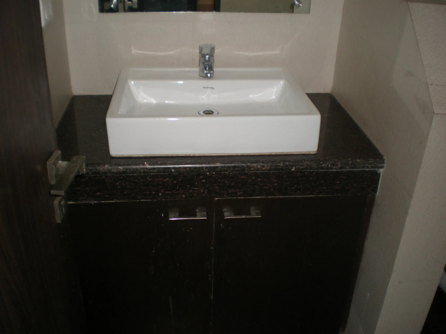 OYO 8627 Hotel Space