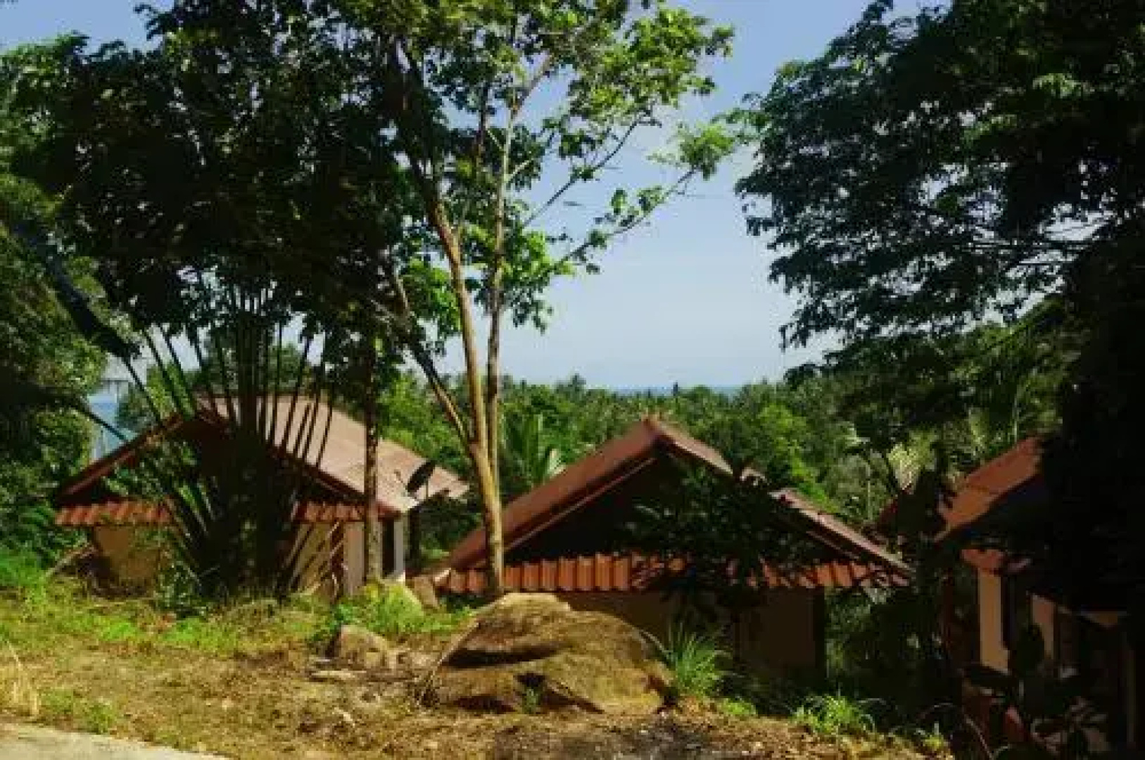 Le Balcon, Haad Yao.