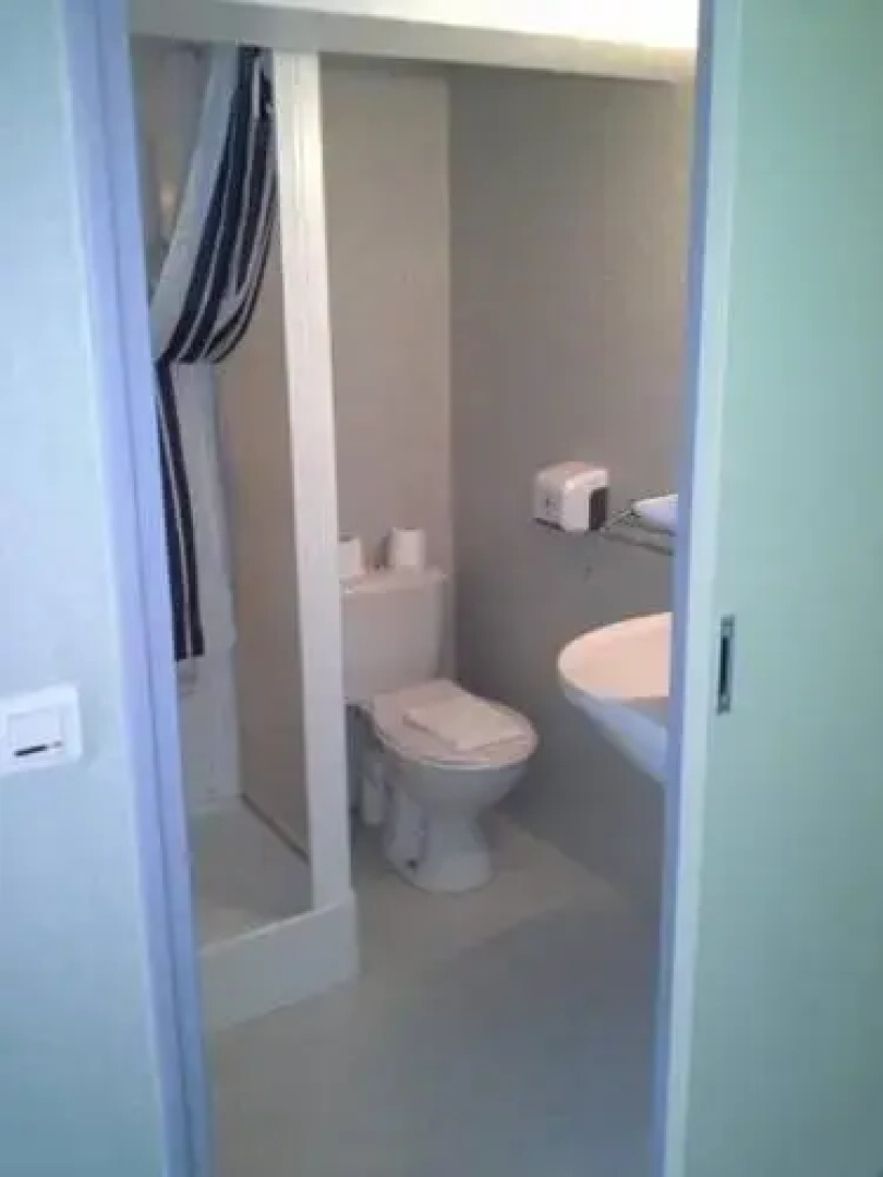 Hotel Set A Table
