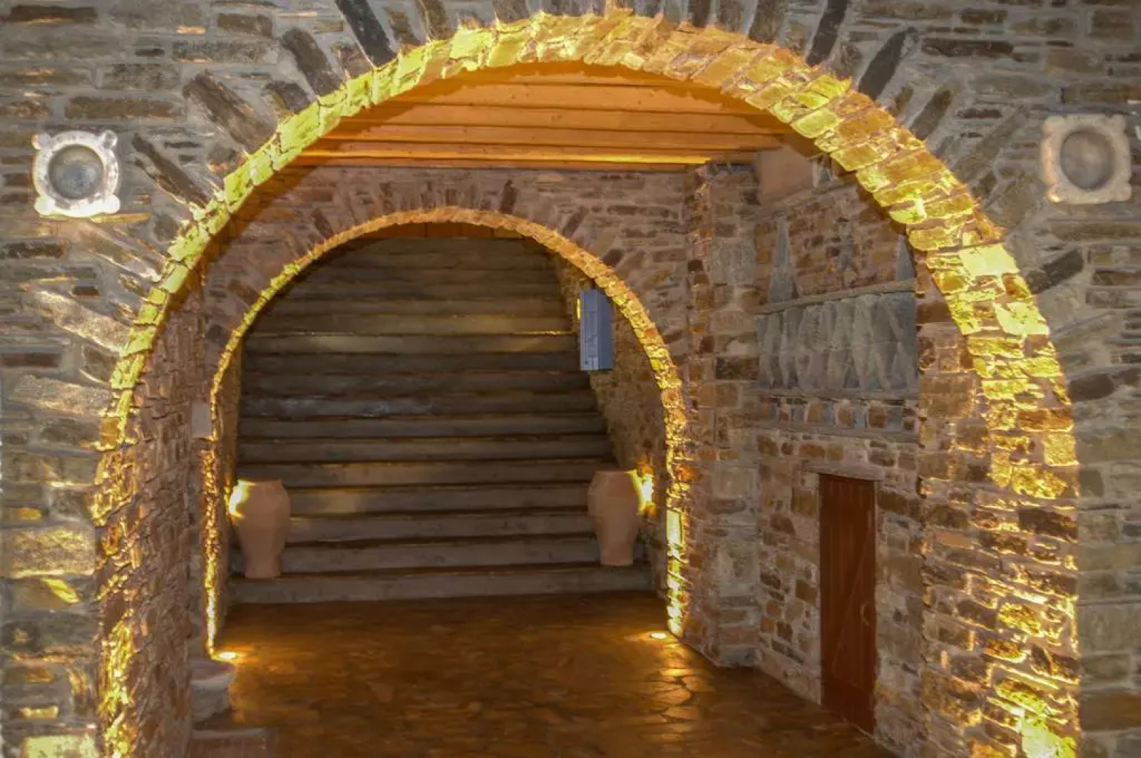 I Anatoli tou Porto Tinos