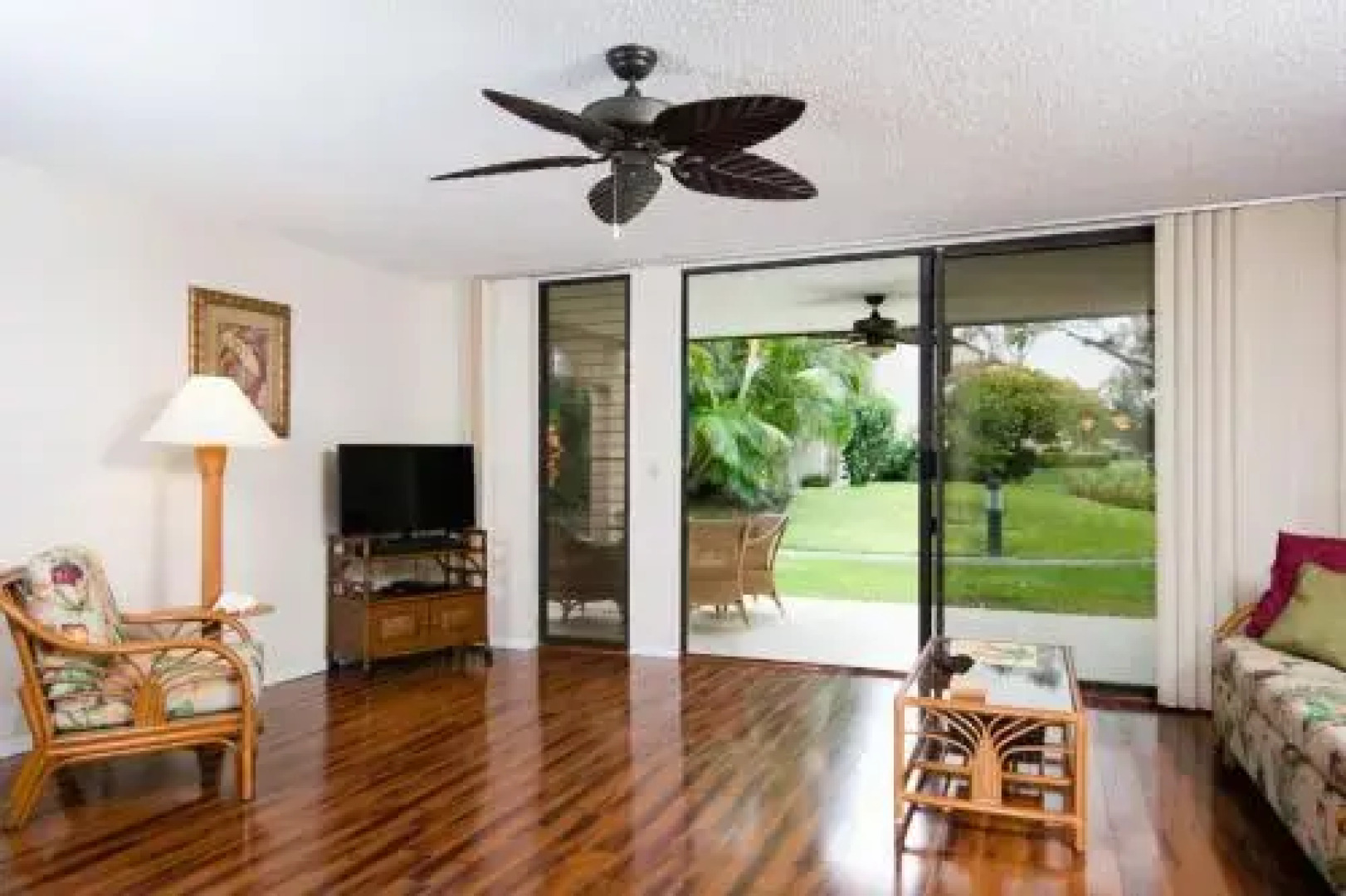 Palekaiko (Paradise) - 2 Br condo by RedAwning