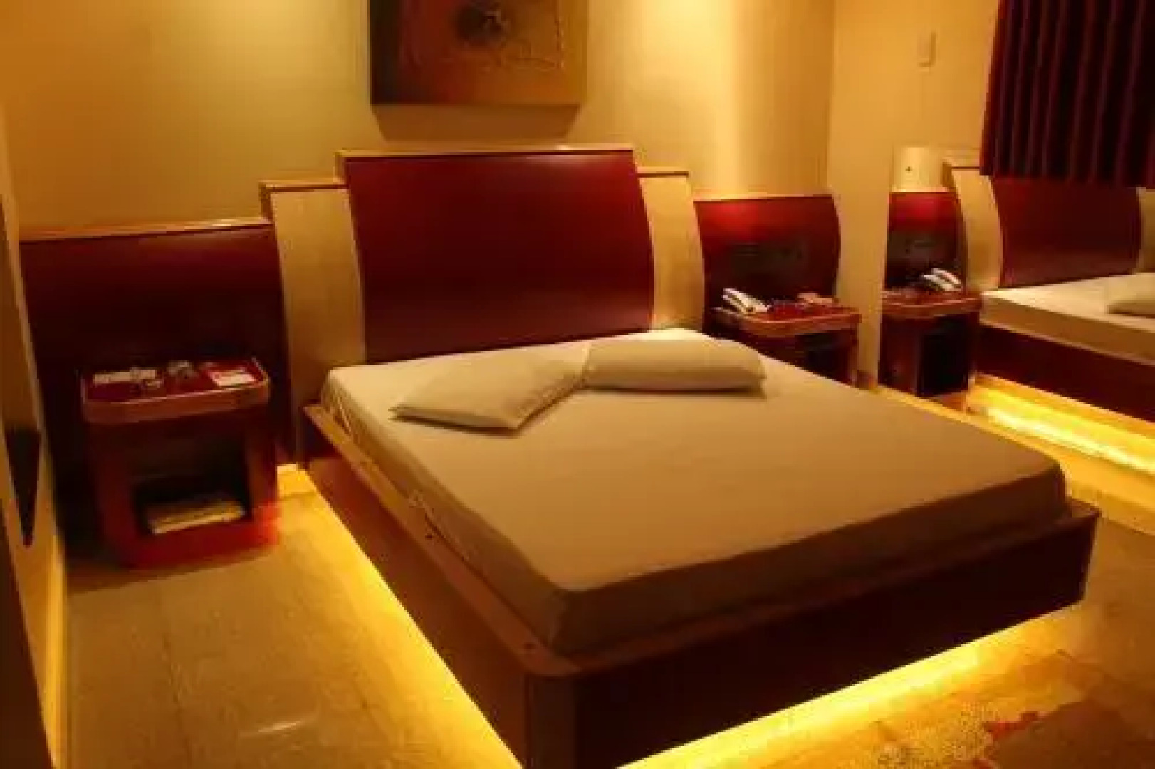 Xenon Motel (Только для взрослых)