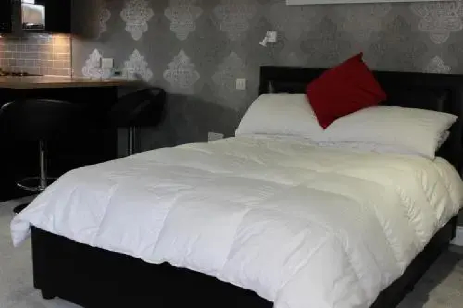 Barn Owl Lodge (Adults Only)