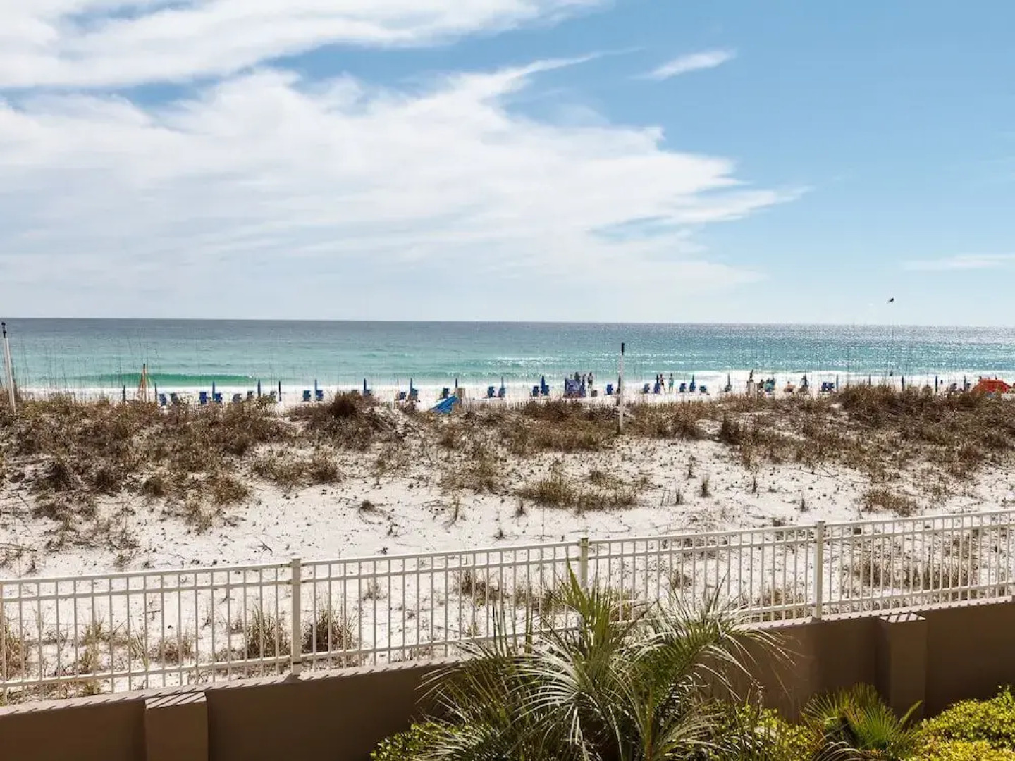 Island Princess 202: Impressive Beachfront Condo, WIFI, BEACH SVC, KEYLESS