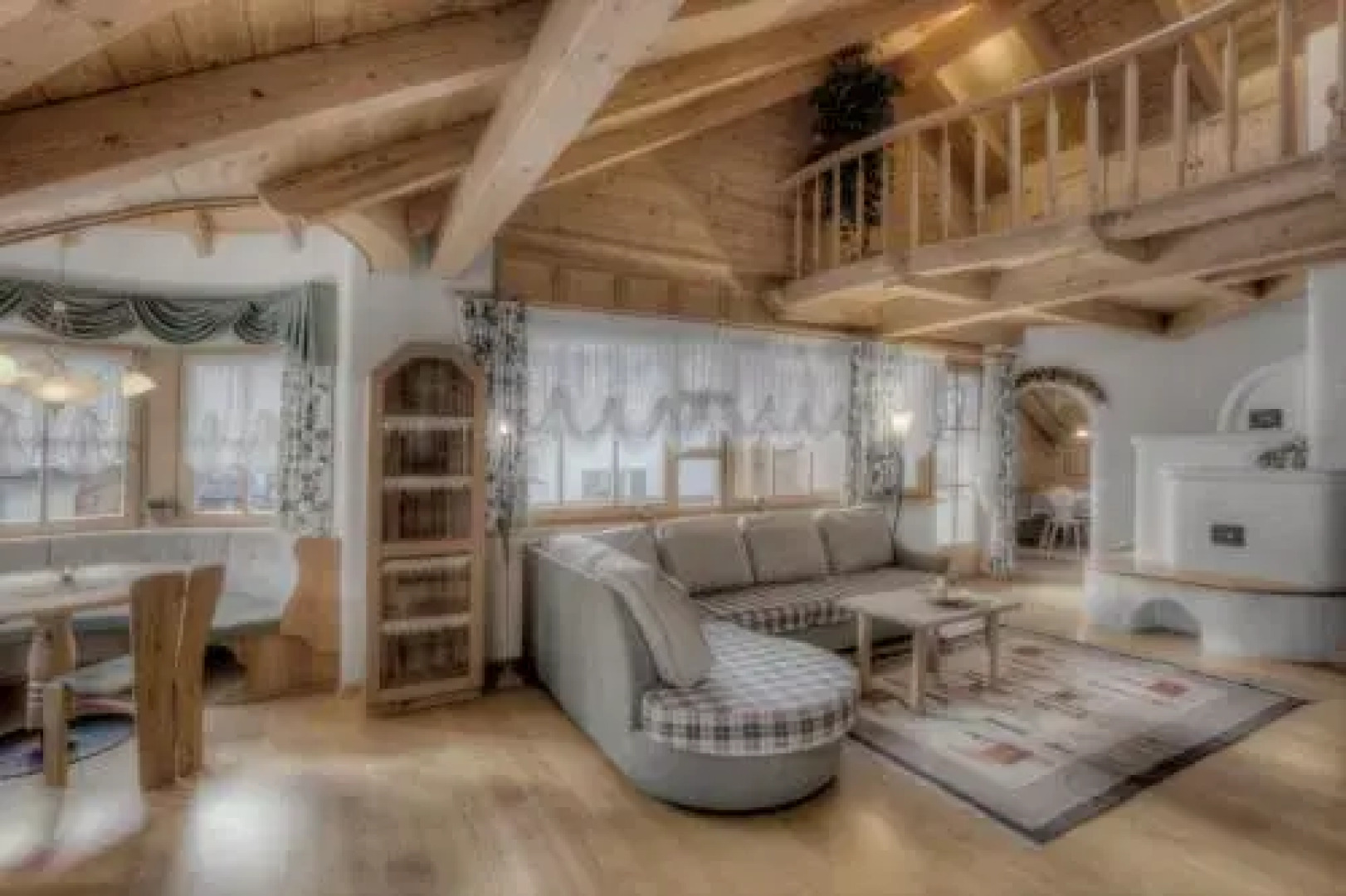 Alexander Mountain Lodge