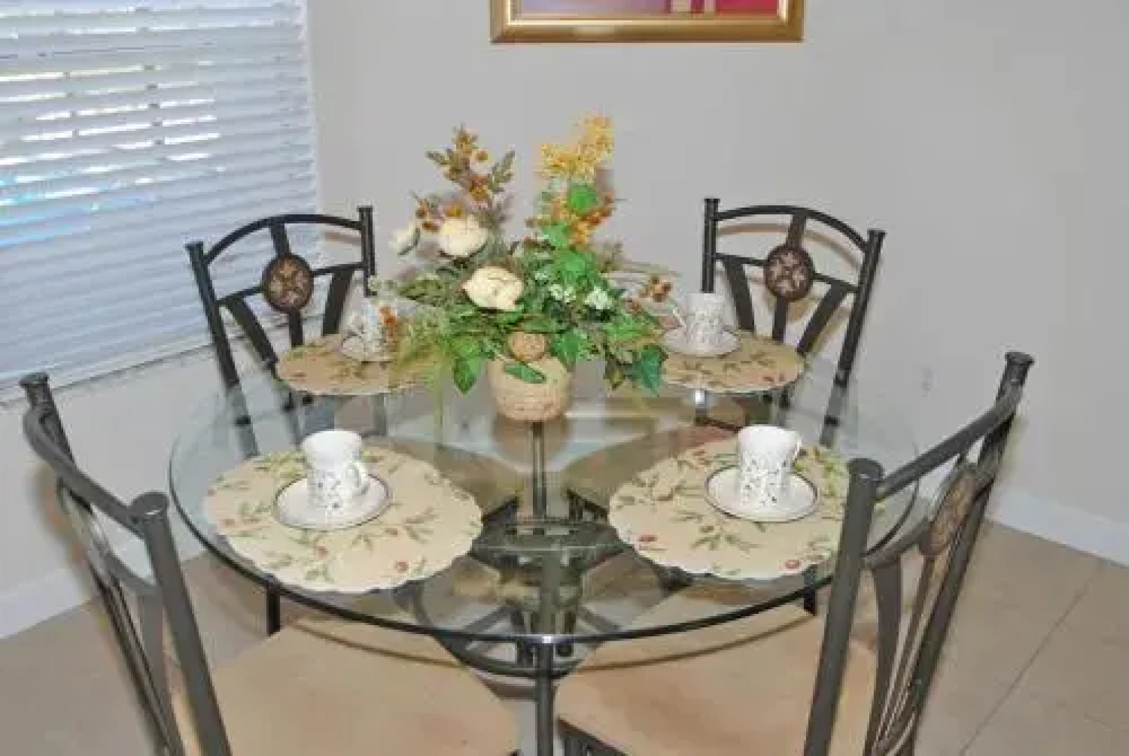 304OBC Hastings Boulevard 4 Br villa by RedAwning