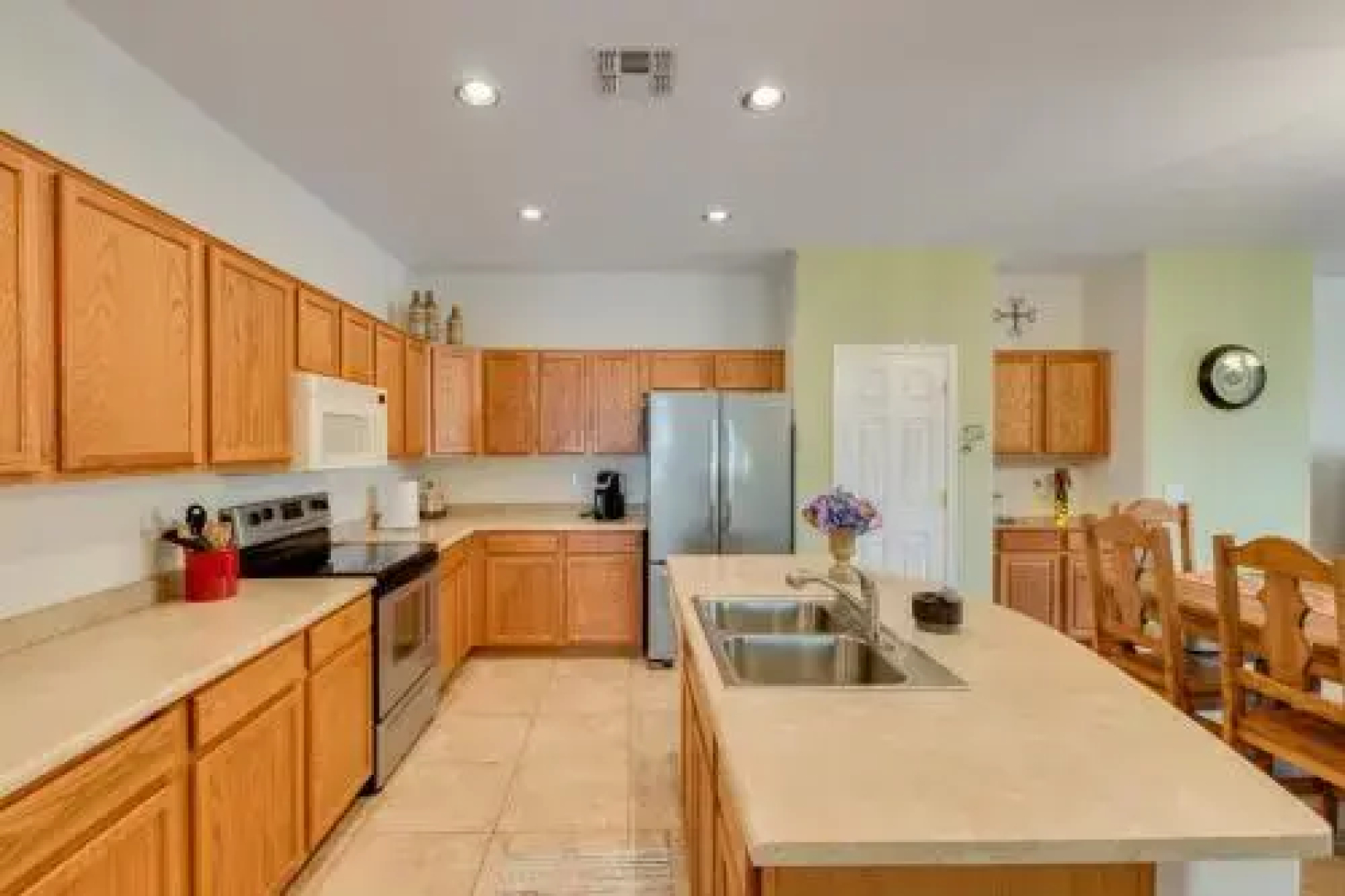 Wallner - 3 Br home by RedAwning