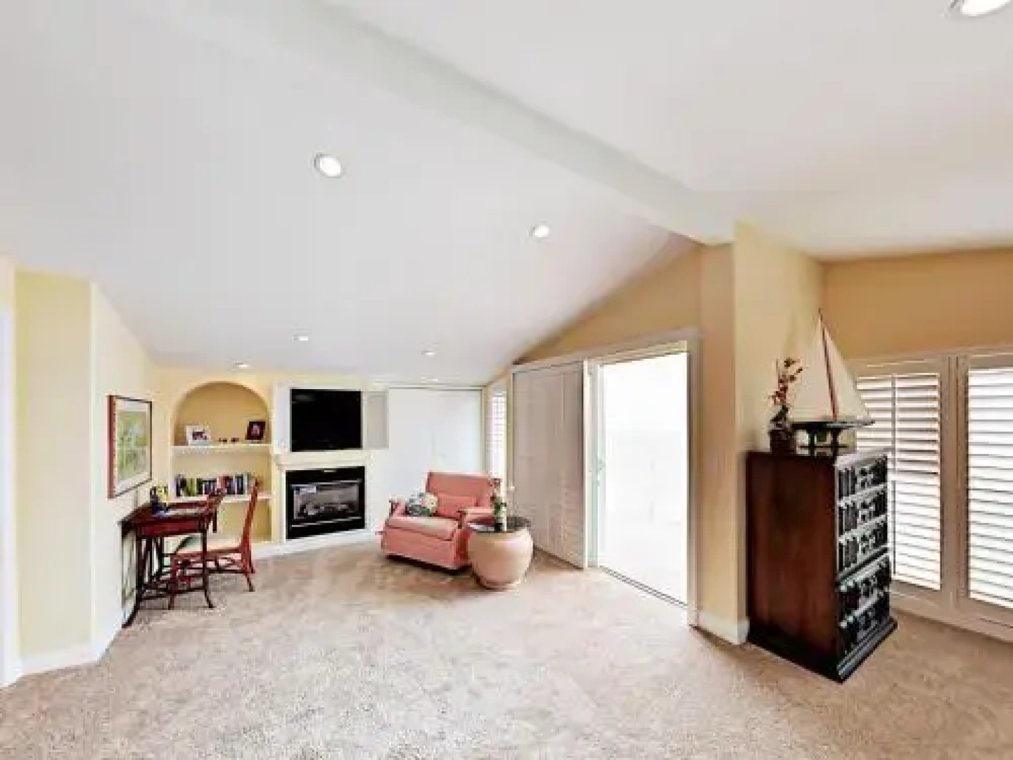 817 Ocean Drive Home - 4 Br home by RedAwning