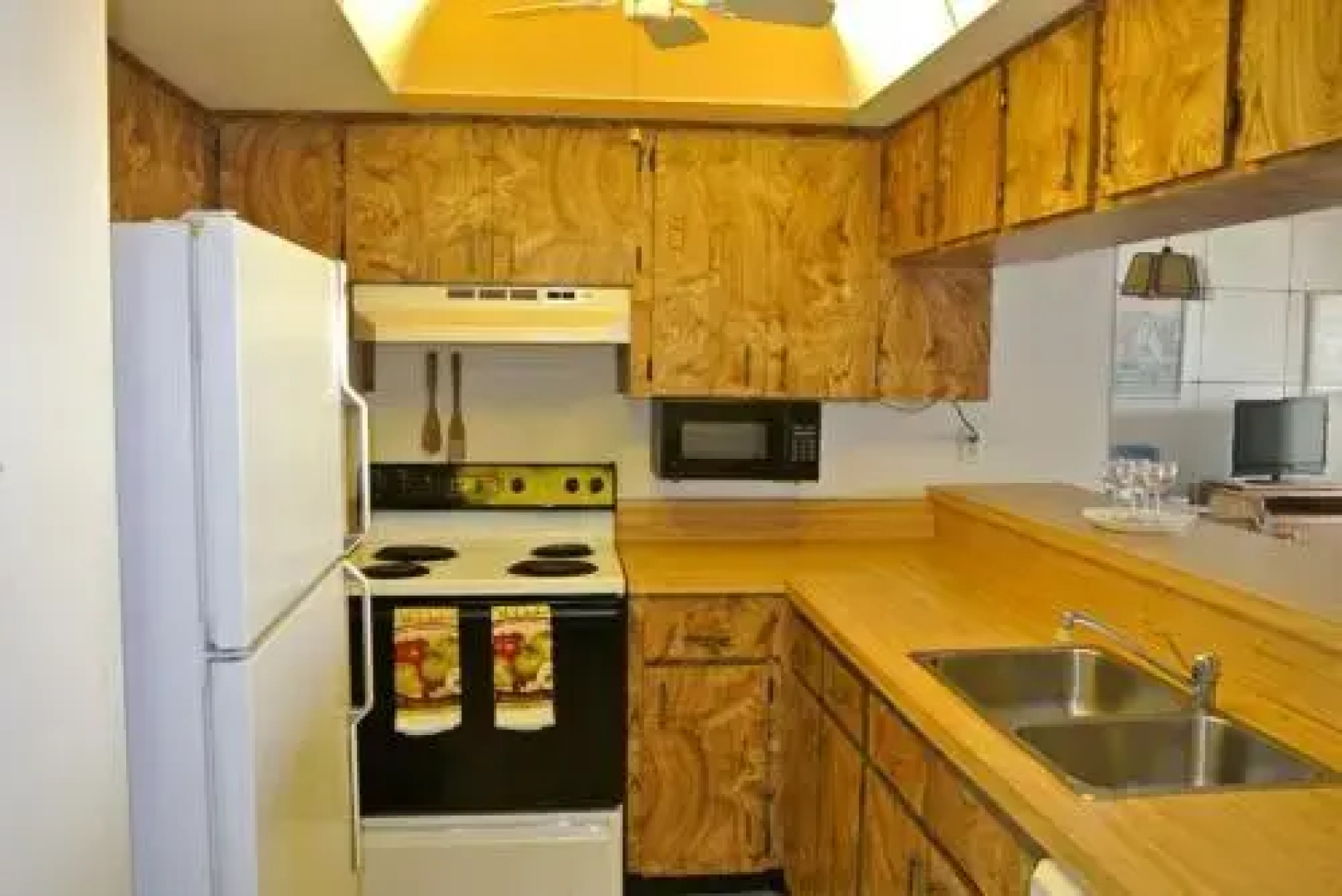 SeaScape F-305 - MO condo