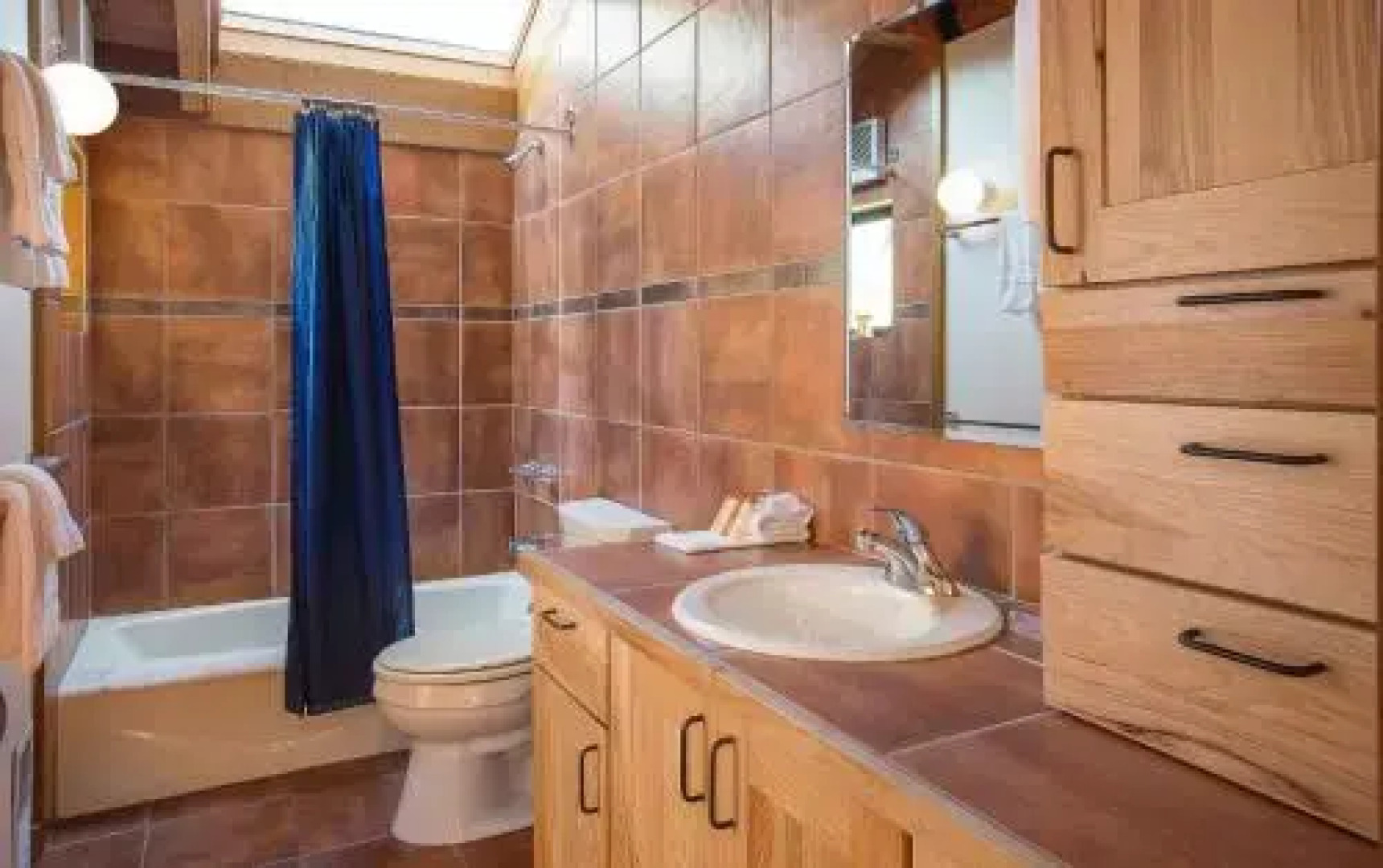 Ocean Pines Lodge - Four Bedroom Home