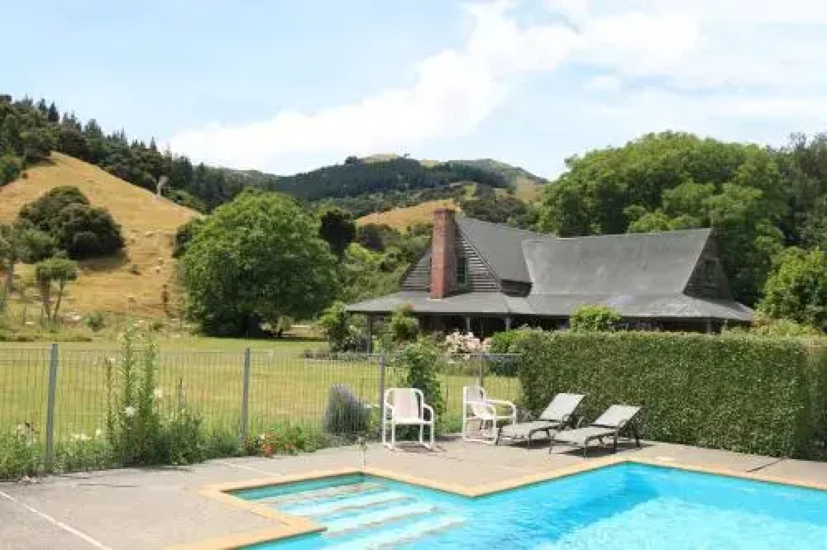 Akaroa Country House