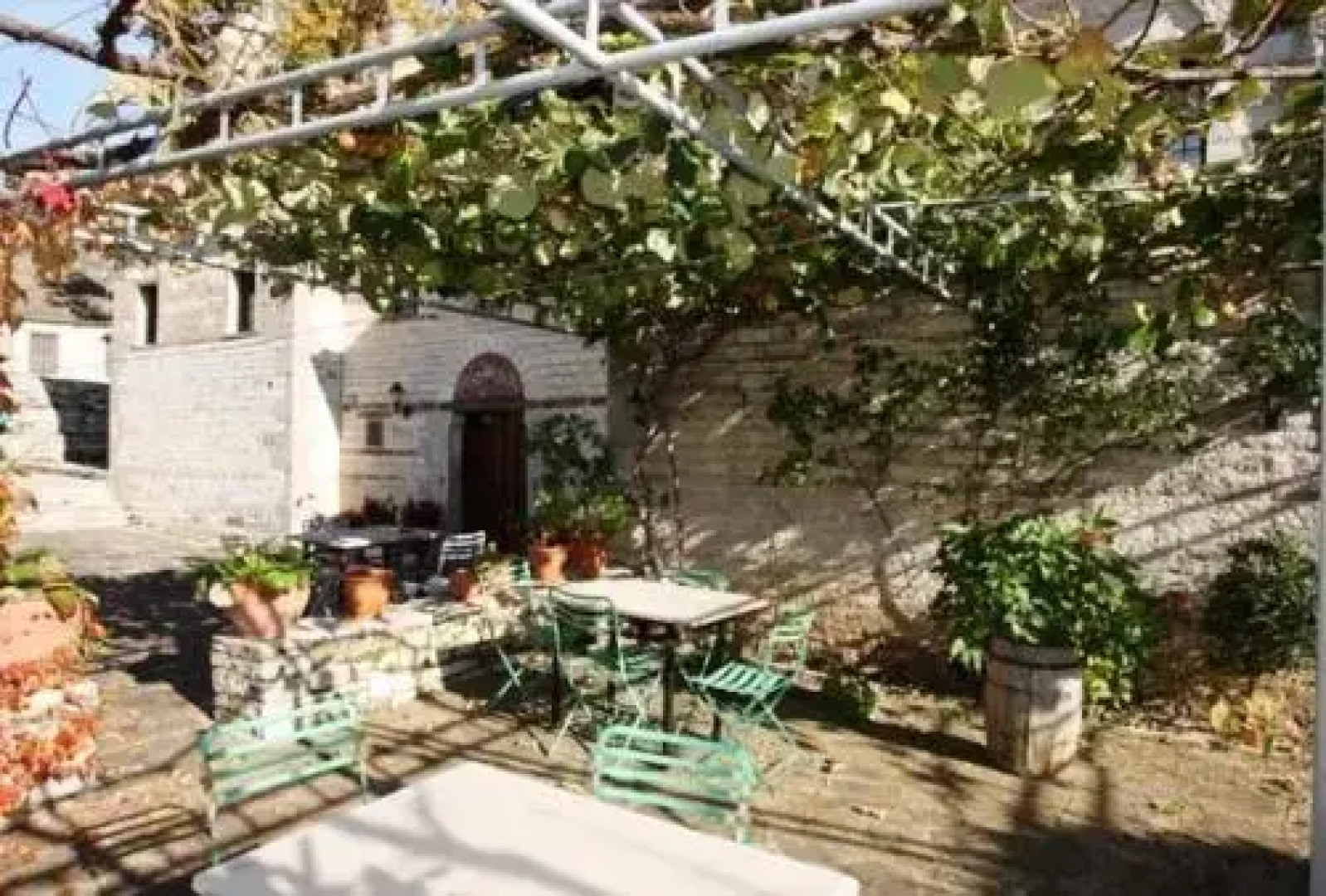 Astraka Guesthouse I